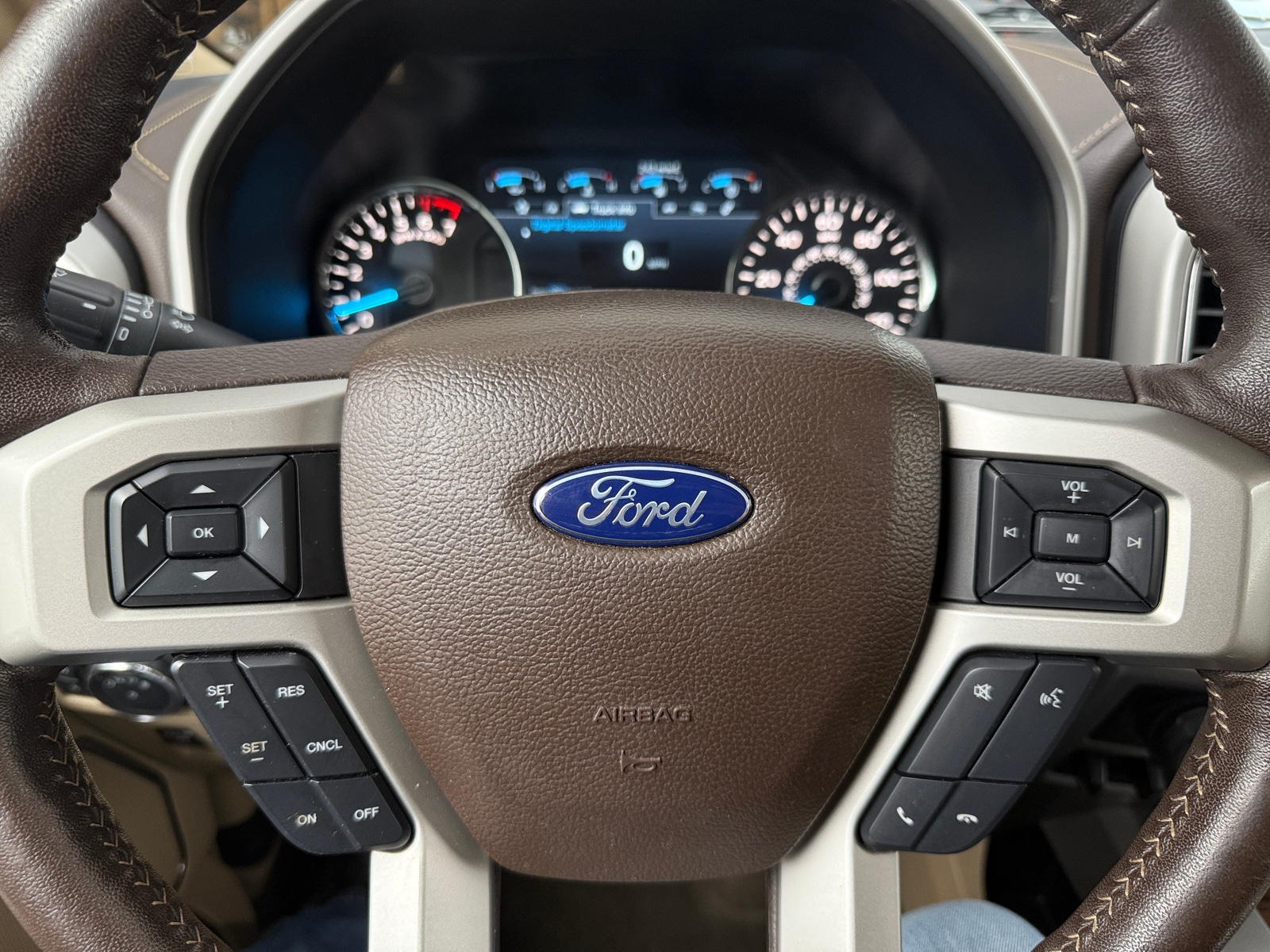 Thumbnail: 2019 Ford Econoline - 4