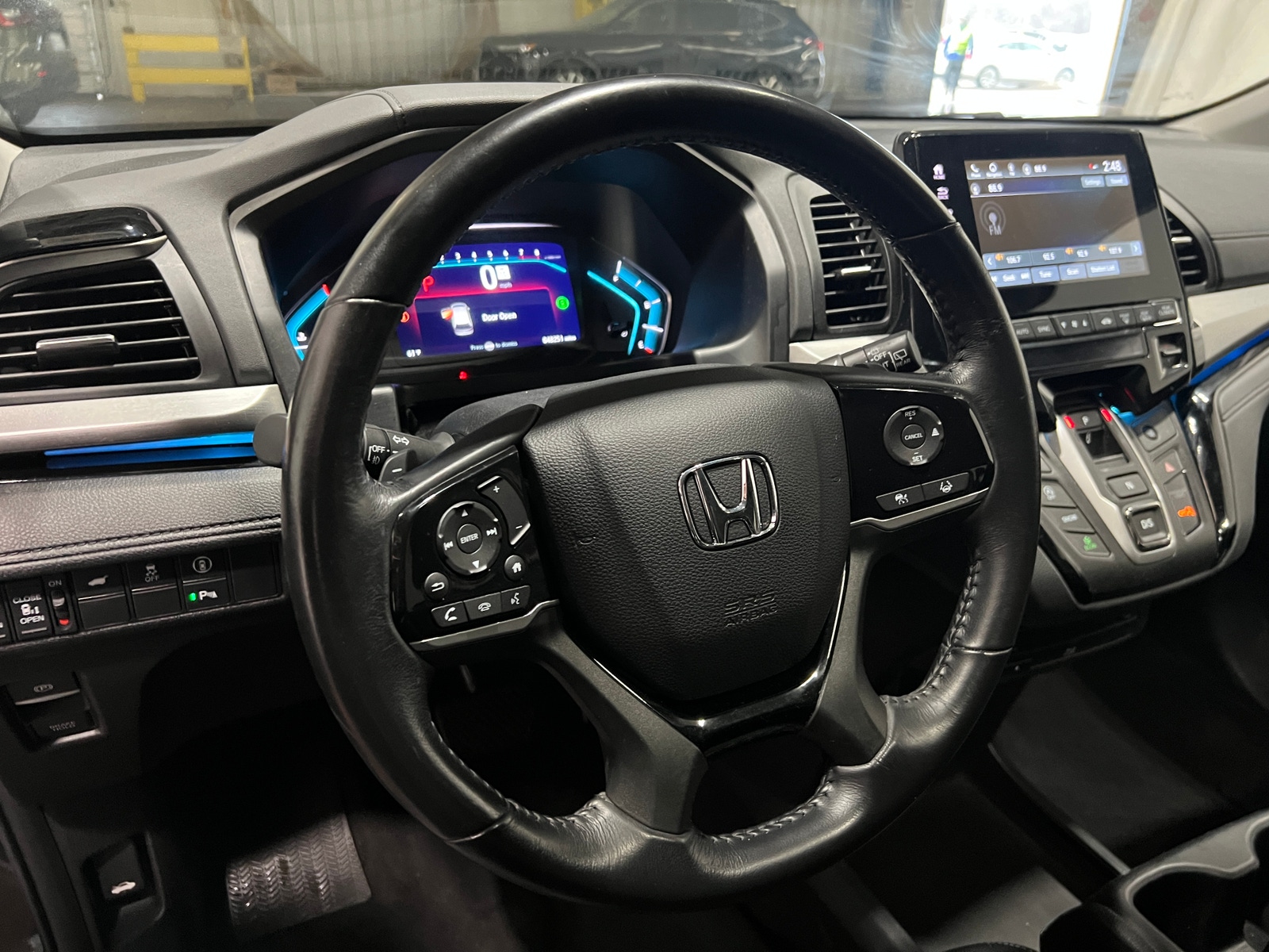 Thumbnail: 2023 Honda Odyssey - 4