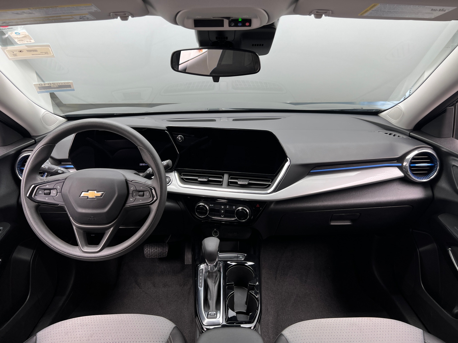 Thumbnail: 2025 Chevrolet Trax - 3