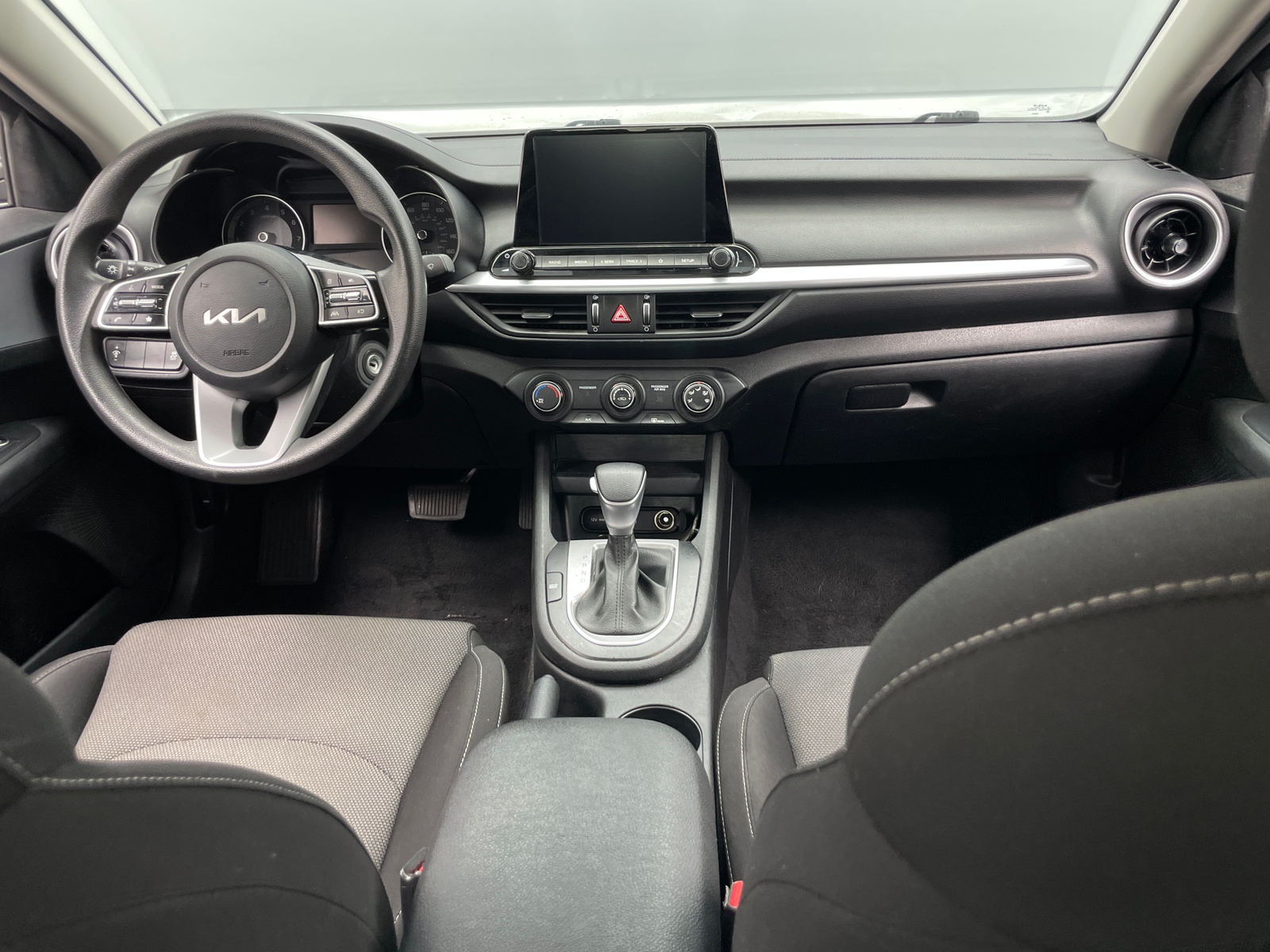 Thumbnail: 2022 Kia Forte - 3