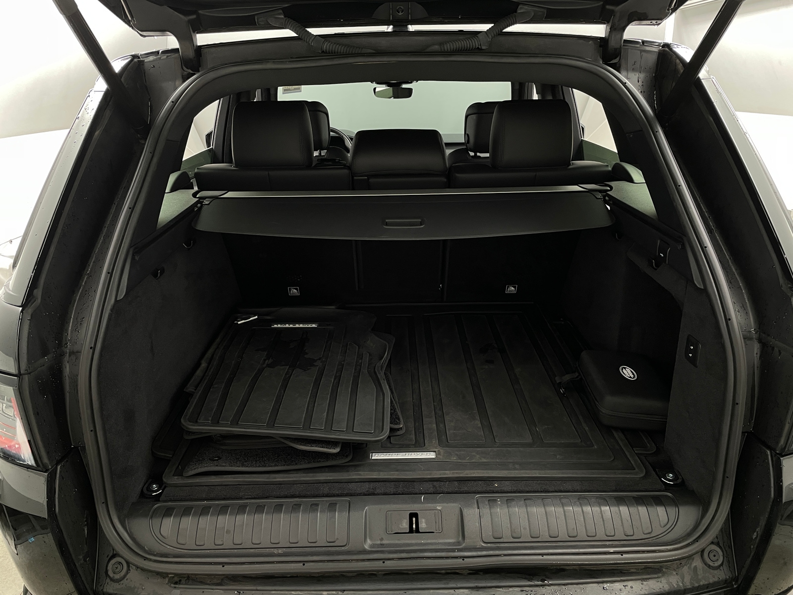 Thumbnail: 2022 Land Rover Range Rover Sport - 7