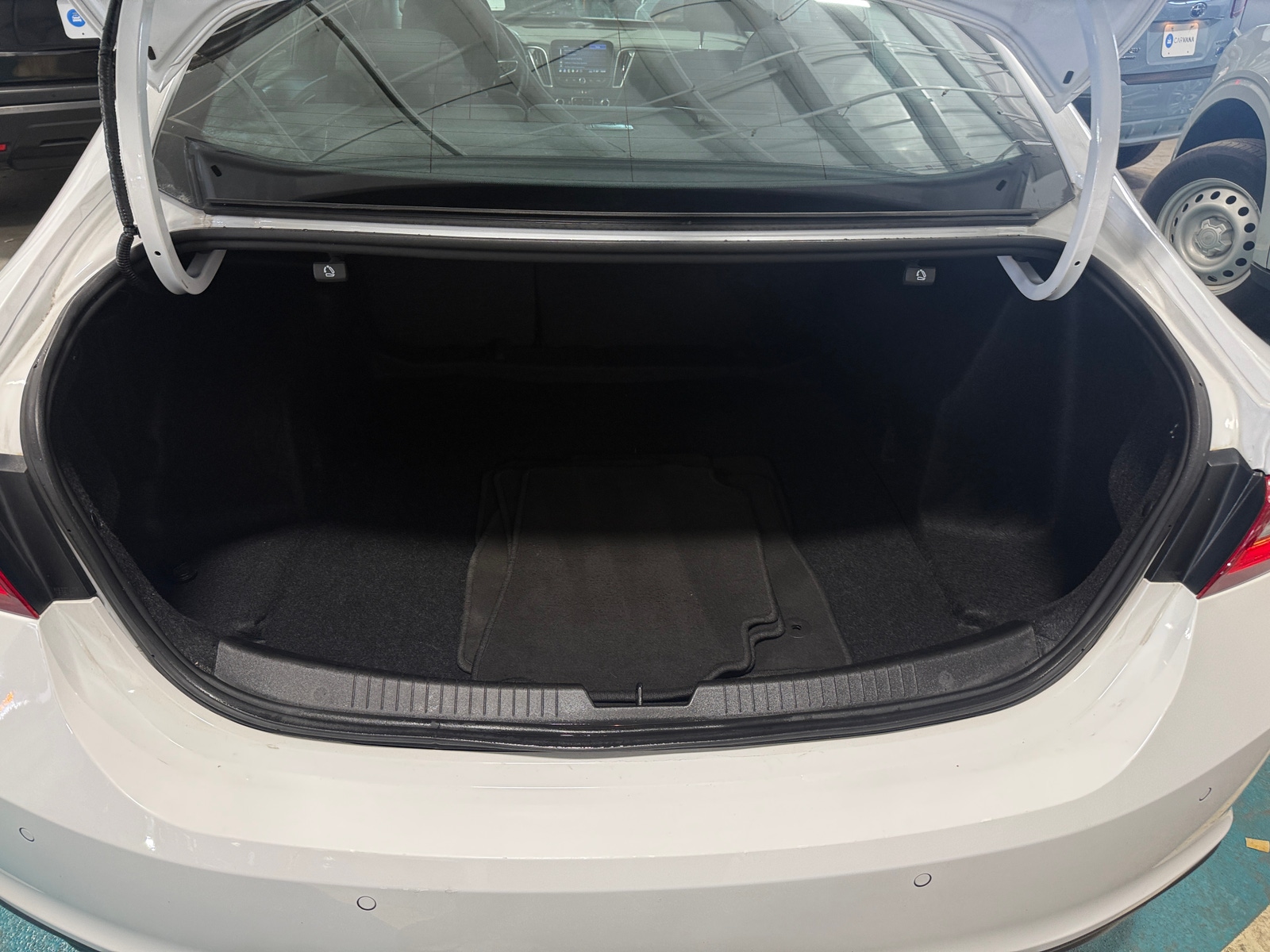 Thumbnail: 2024 Chevrolet Malibu - 7