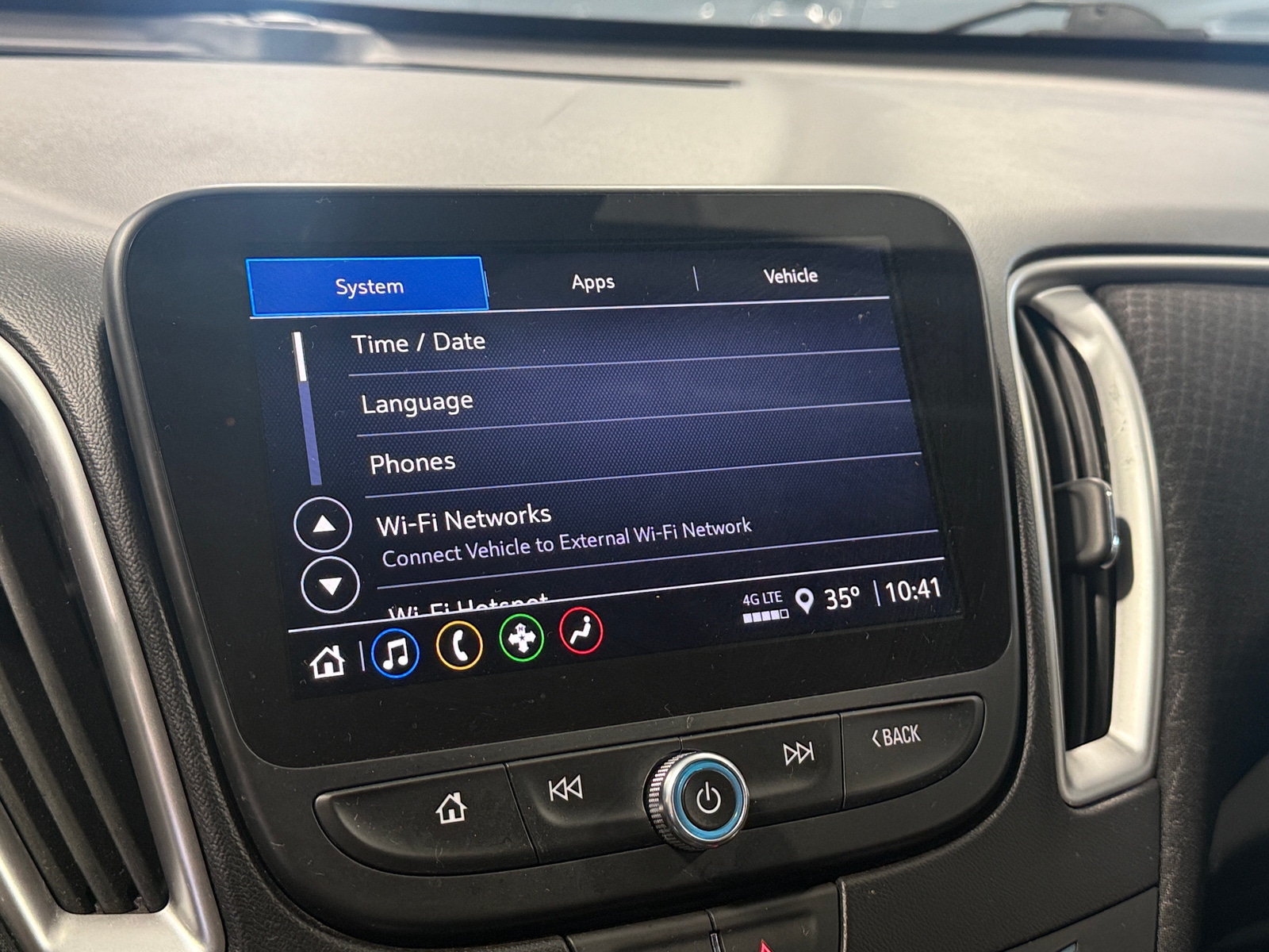 Thumbnail: 2024 Chevrolet Malibu - 4