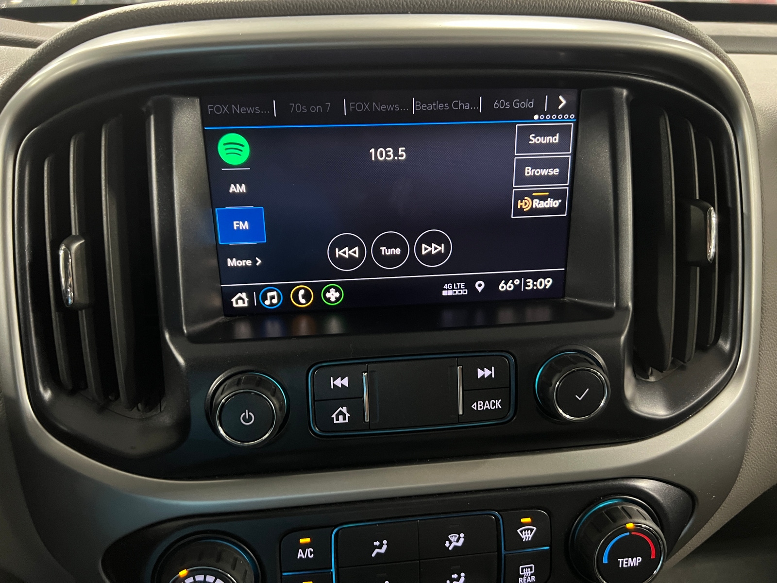 Thumbnail: 2019 Chevrolet Colorado - 4