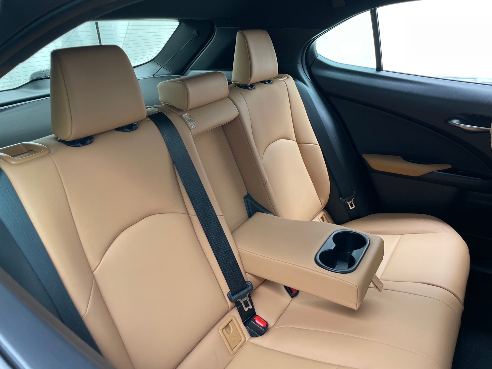 Thumbnail: 2024 Lexus UX - 5