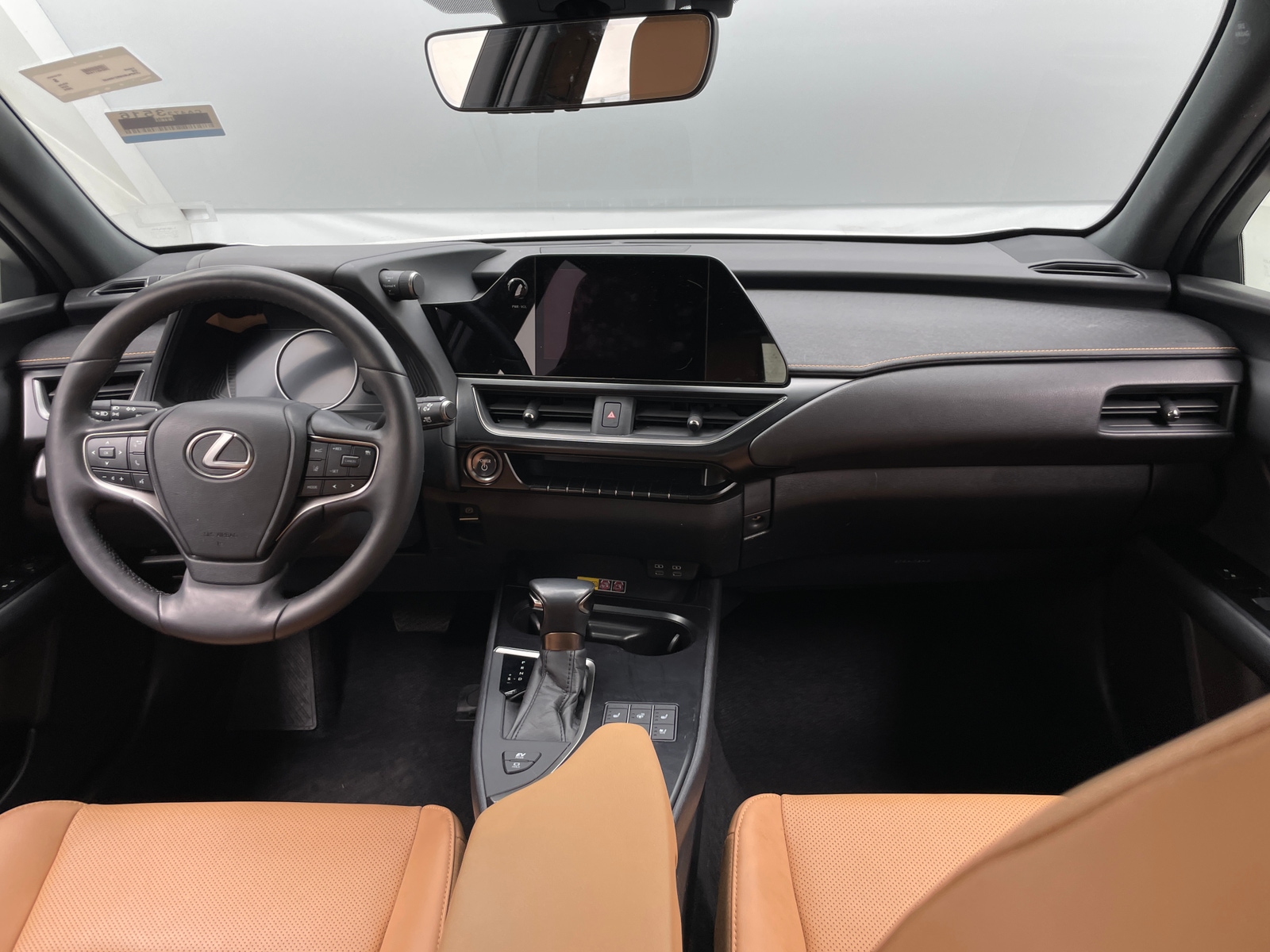 Thumbnail: 2024 Lexus UX - 2