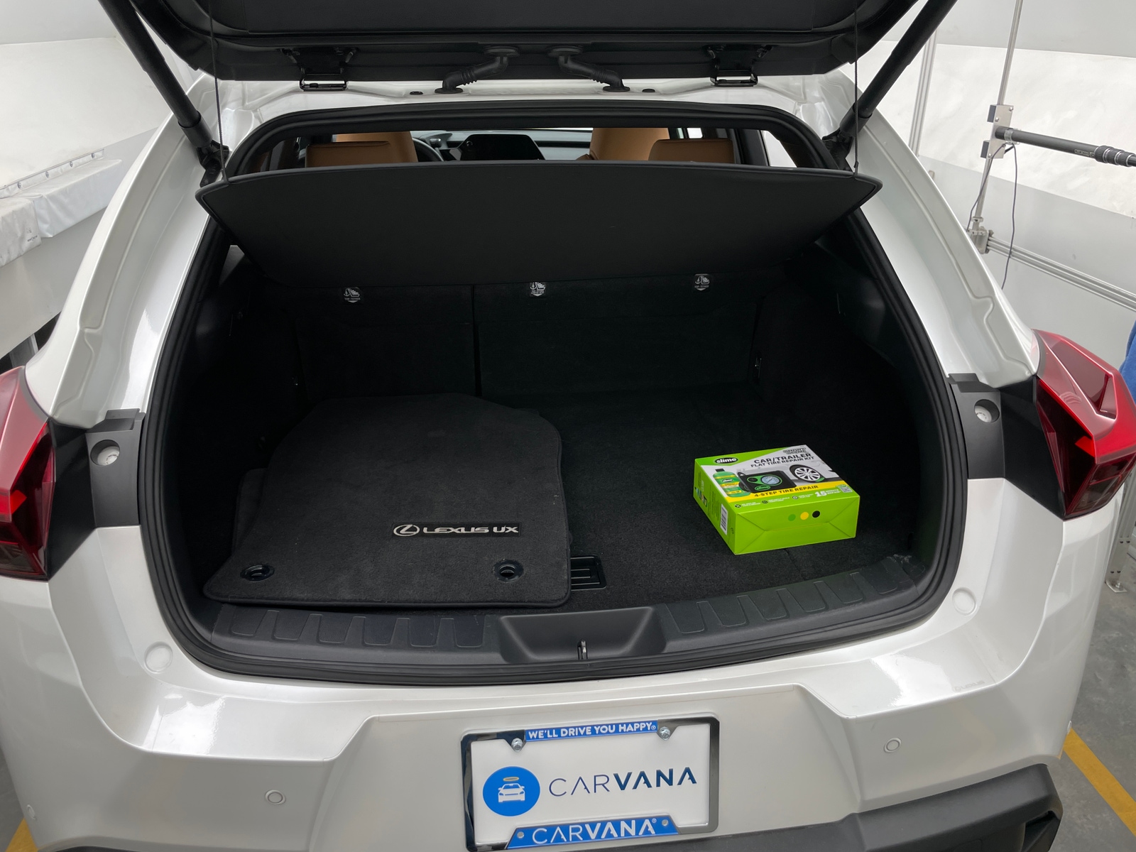 Thumbnail: 2024 Lexus UX - 6