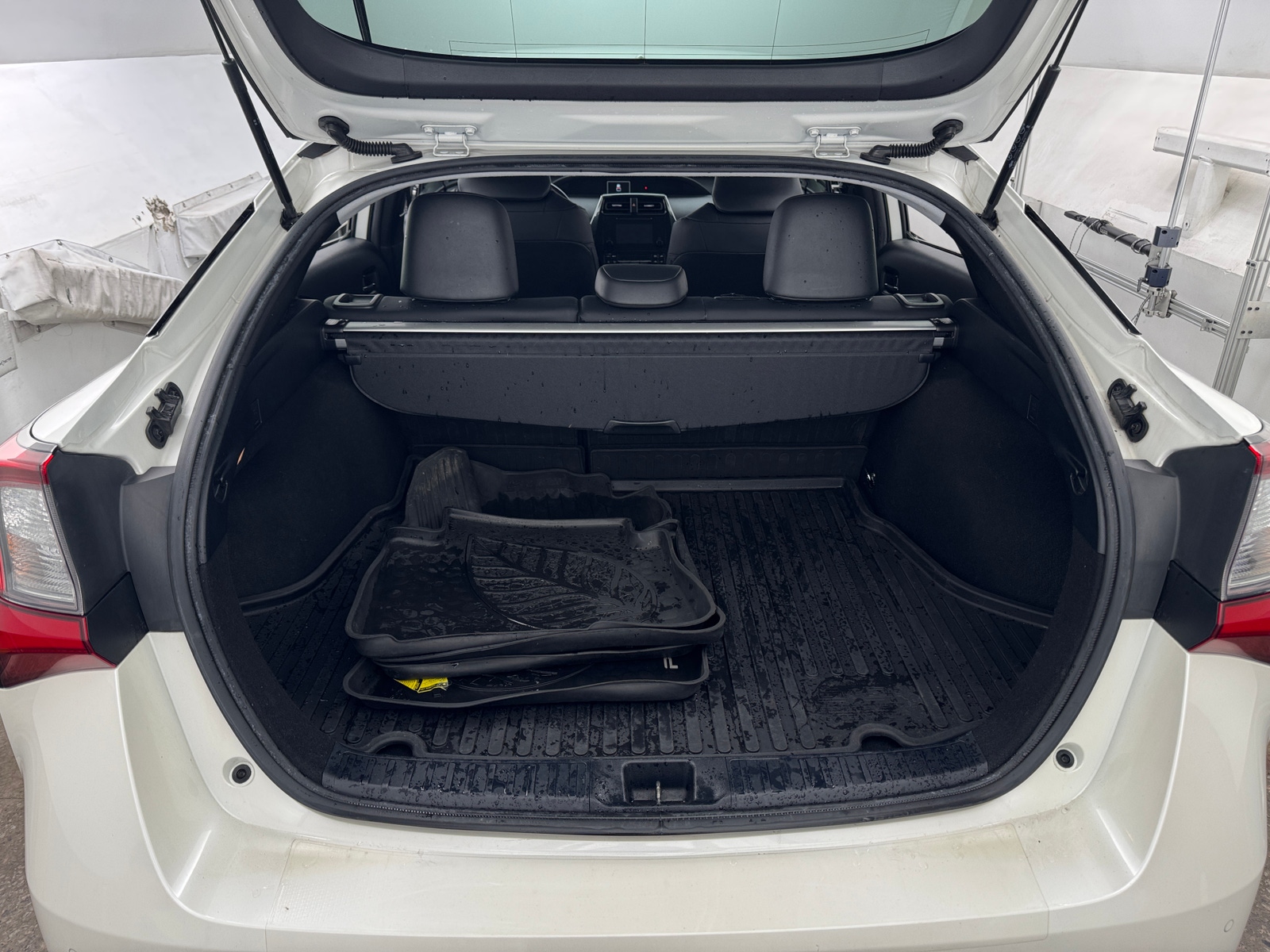 Thumbnail: 2019 Toyota Prius - 6