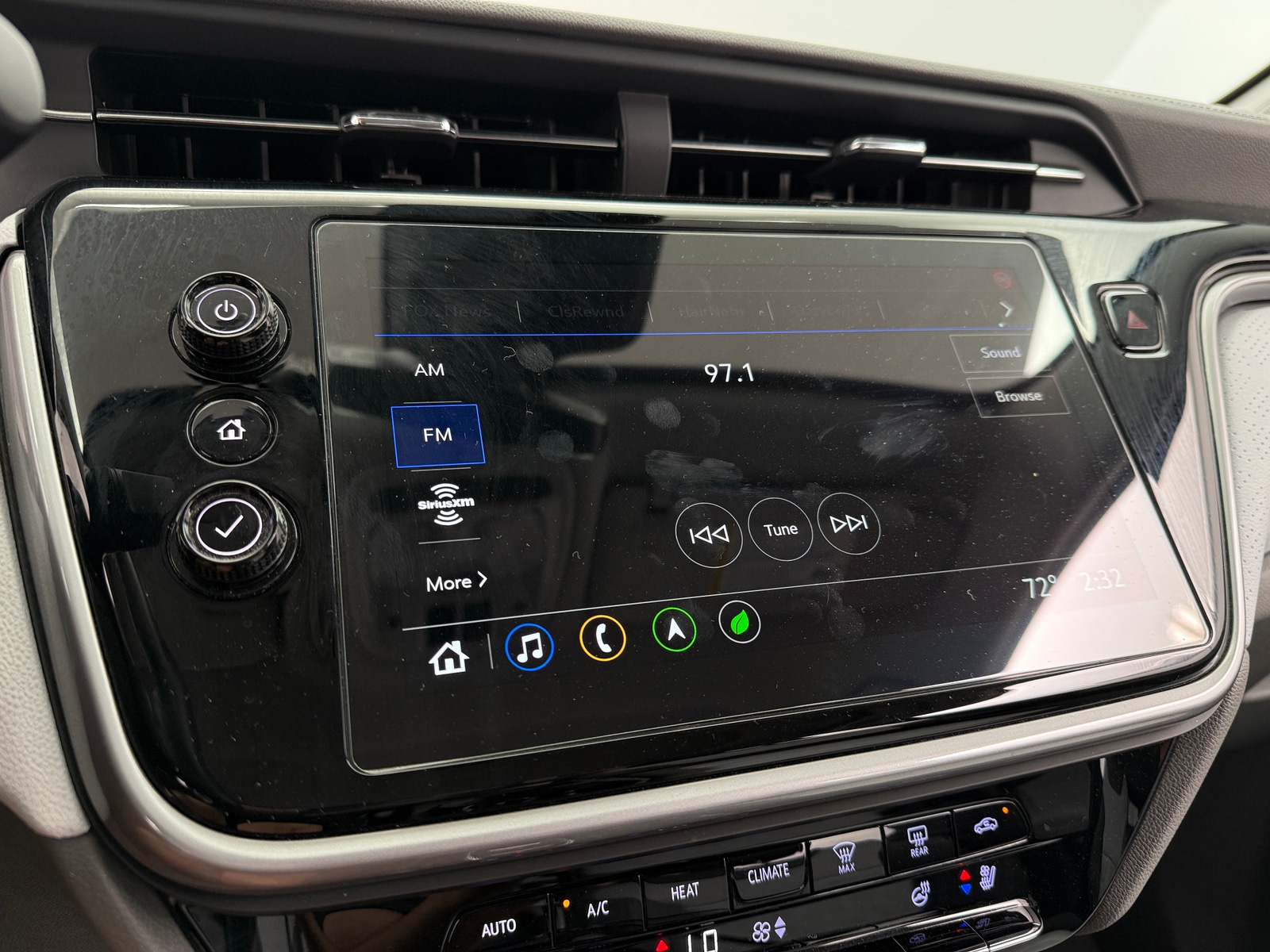 Thumbnail: 2022 Chevrolet Bolt EUV - 3