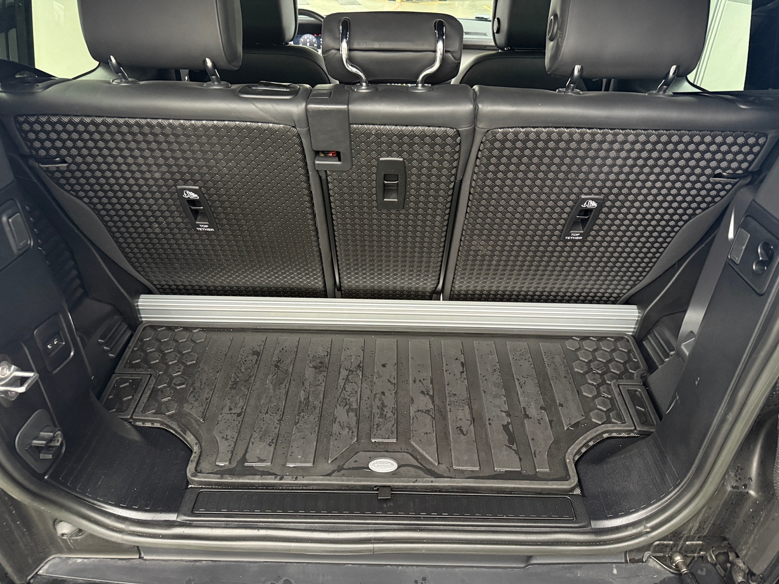 Thumbnail: 2023 Land Rover Defender - 7