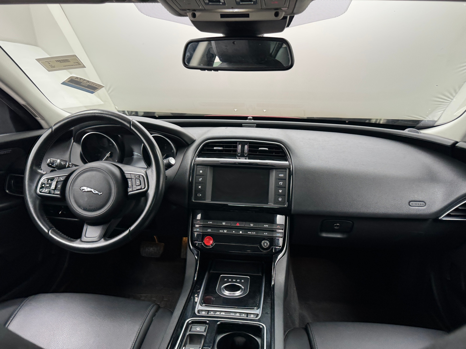 Thumbnail: 2018 Jaguar XE - 2