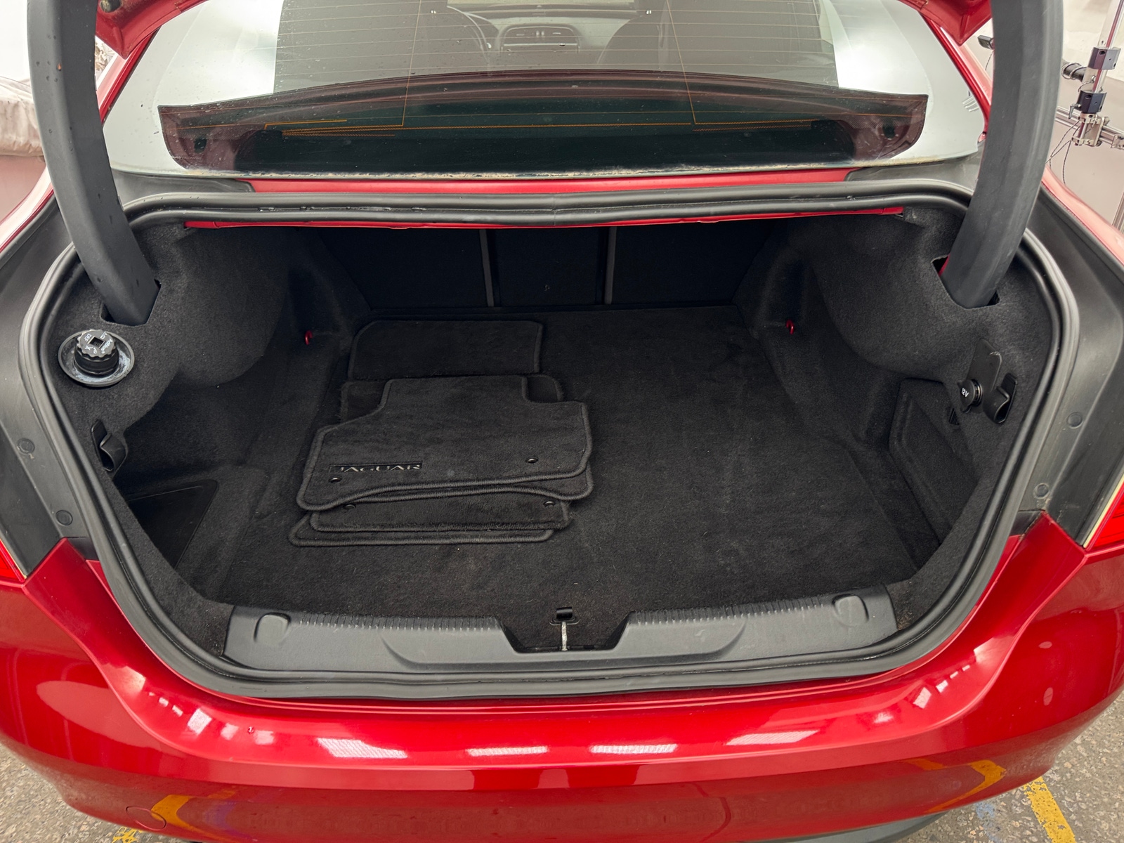 Thumbnail: 2018 Jaguar XE - 6