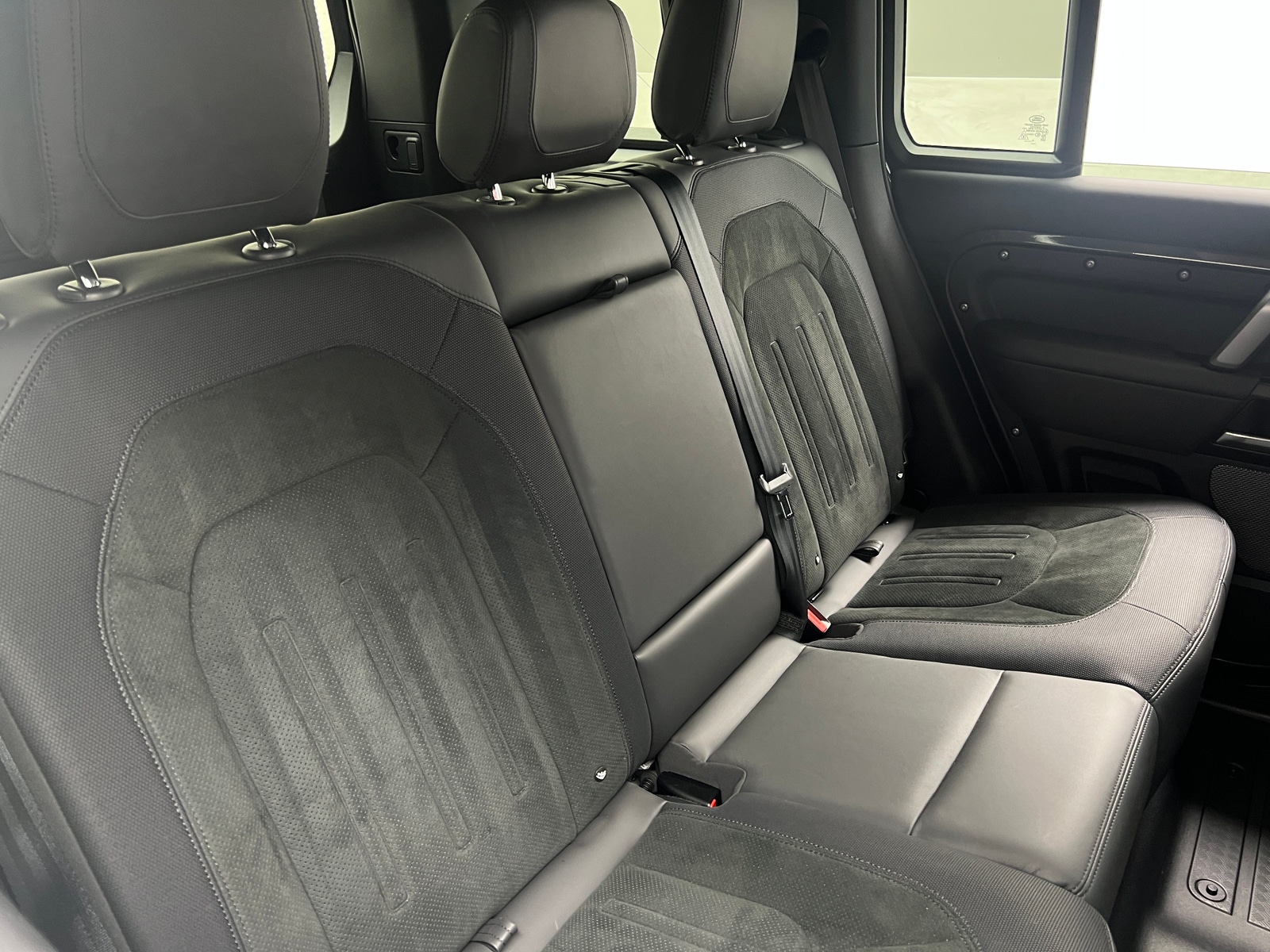 Thumbnail: 2023 Land Rover Defender - 5