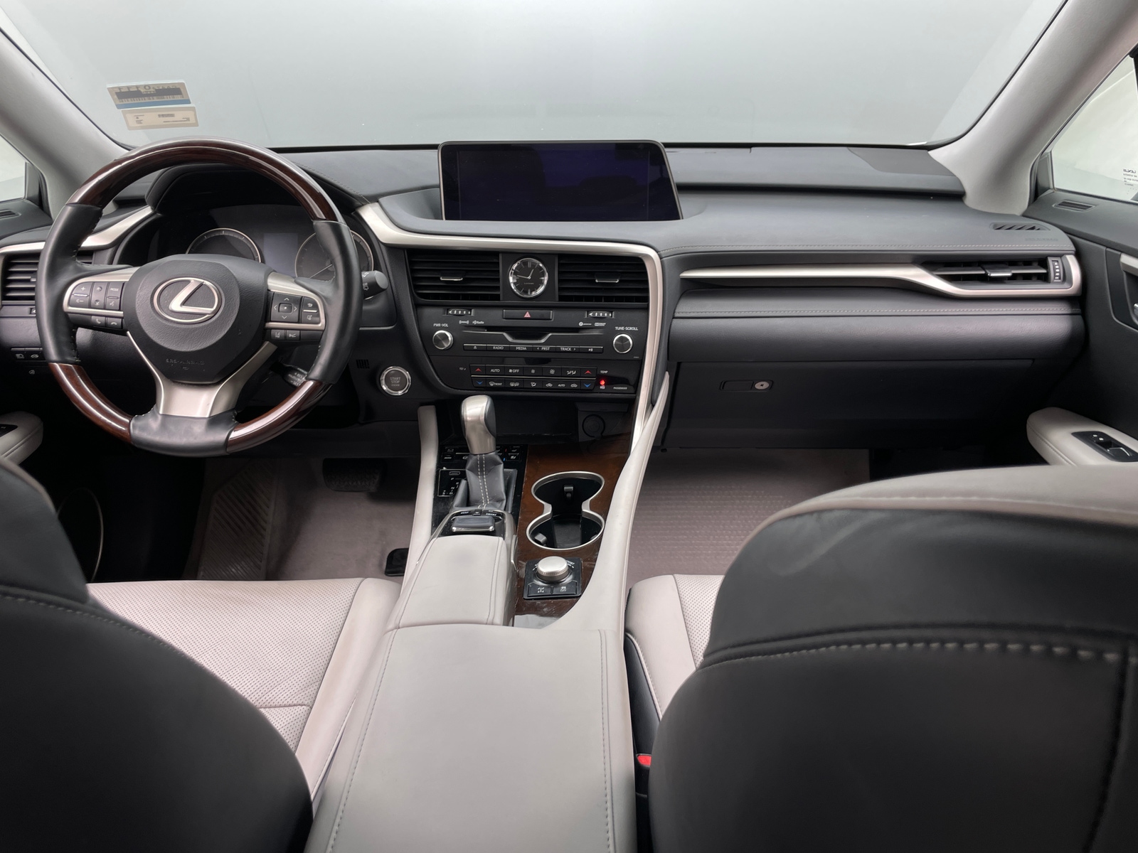 Thumbnail: 2017 Lexus RX - 2