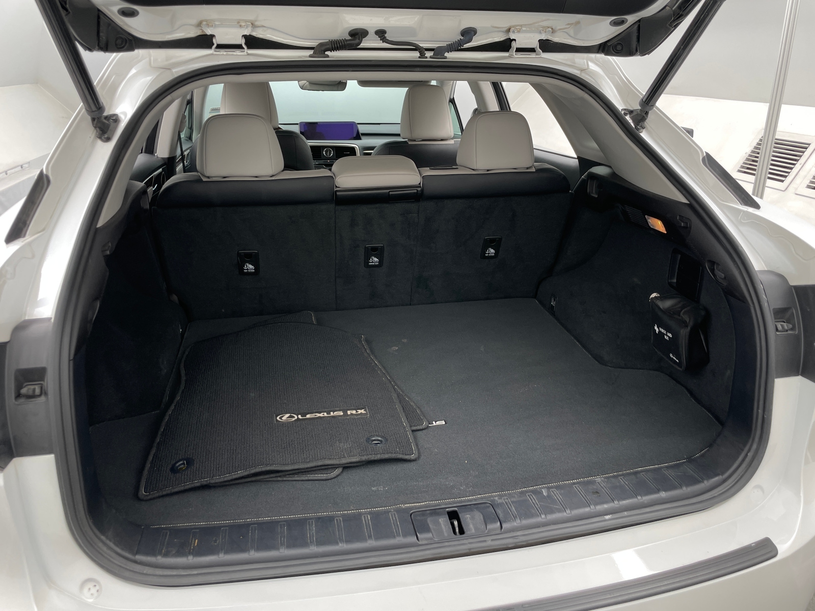 Thumbnail: 2017 Lexus RX - 6