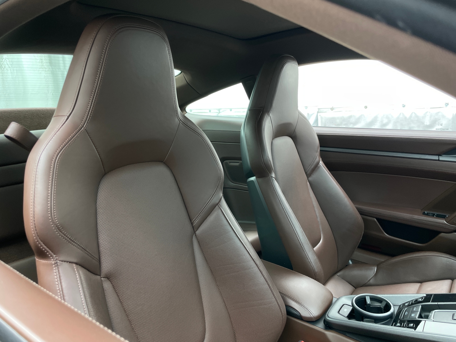 Thumbnail: 2022 Porsche 911 - 2