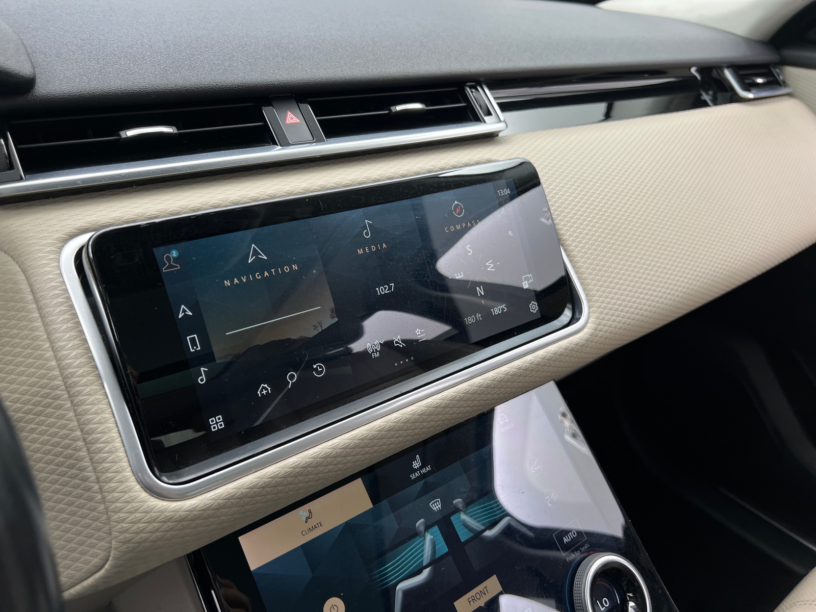 Thumbnail: 2021 Land Rover Range Rover Velar - 3