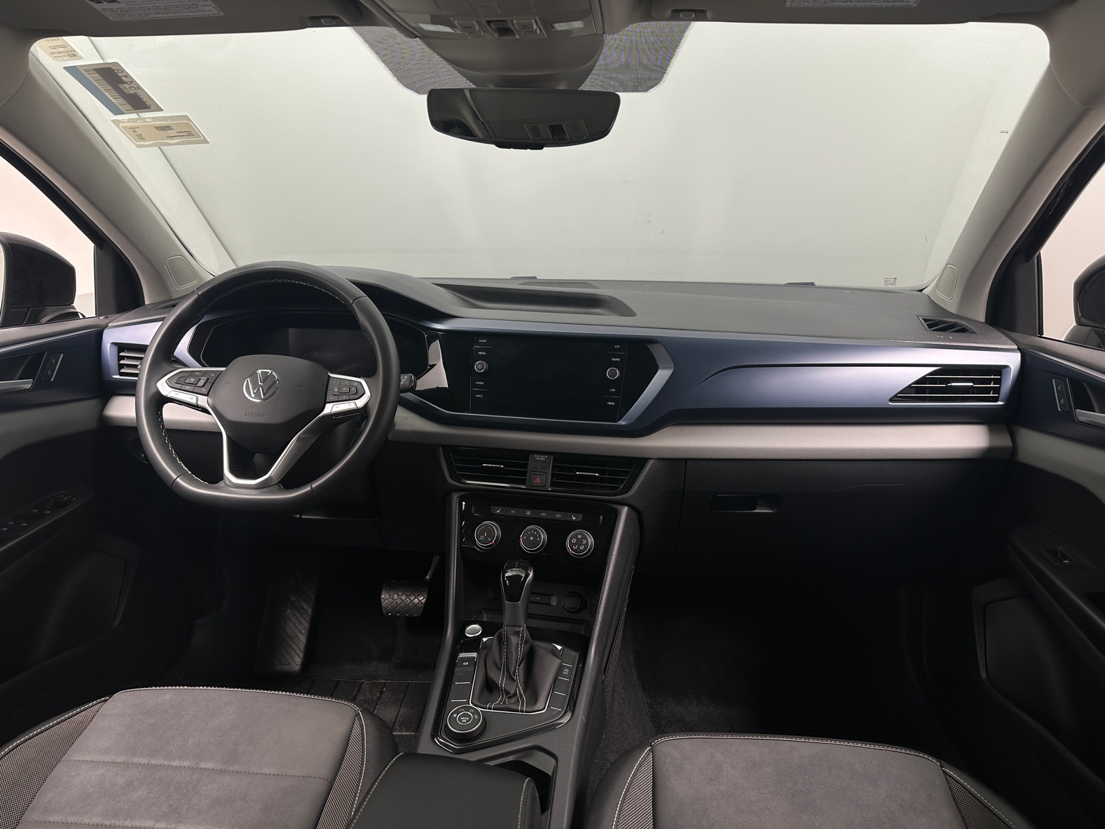 Thumbnail: 2023 Volkswagen Taos - 2