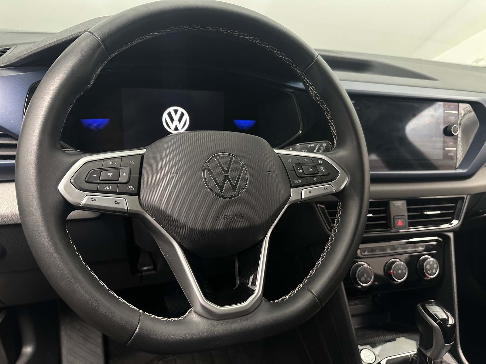 Thumbnail: 2023 Volkswagen Taos - 4