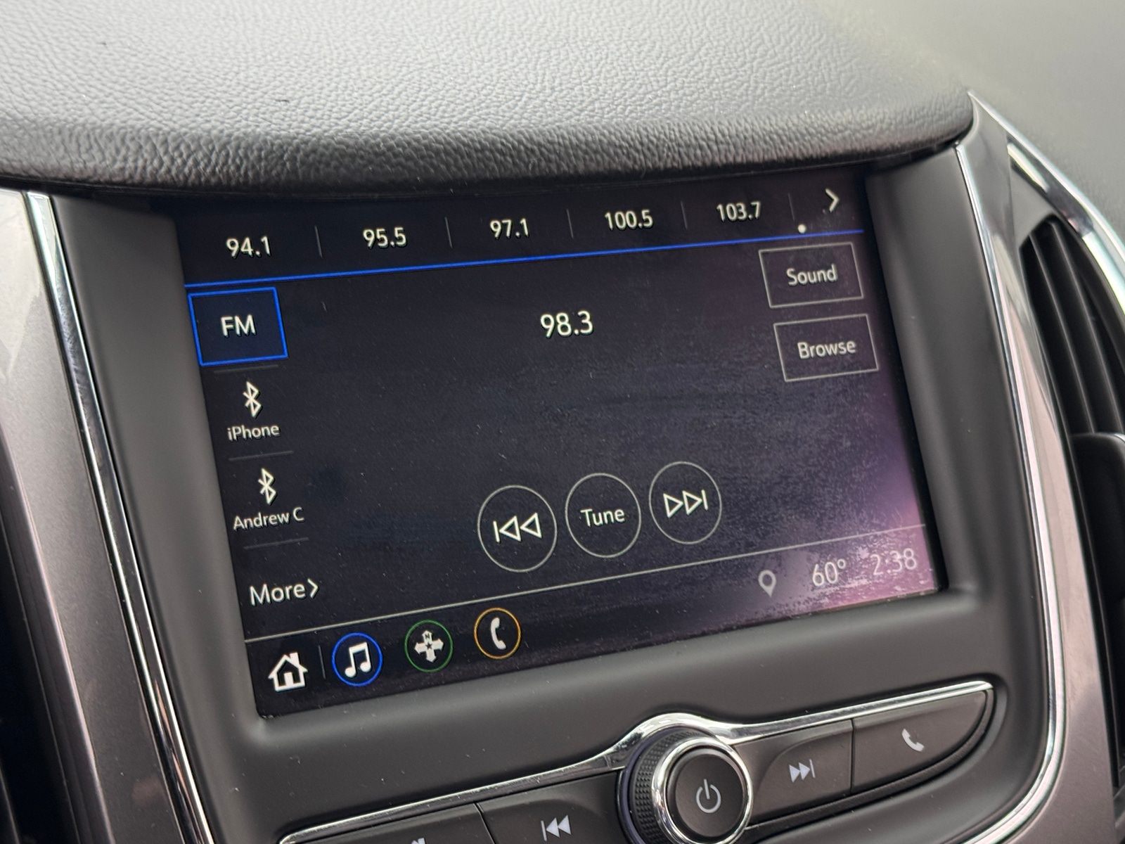 Thumbnail: 2019 Chevrolet Cruze - 4