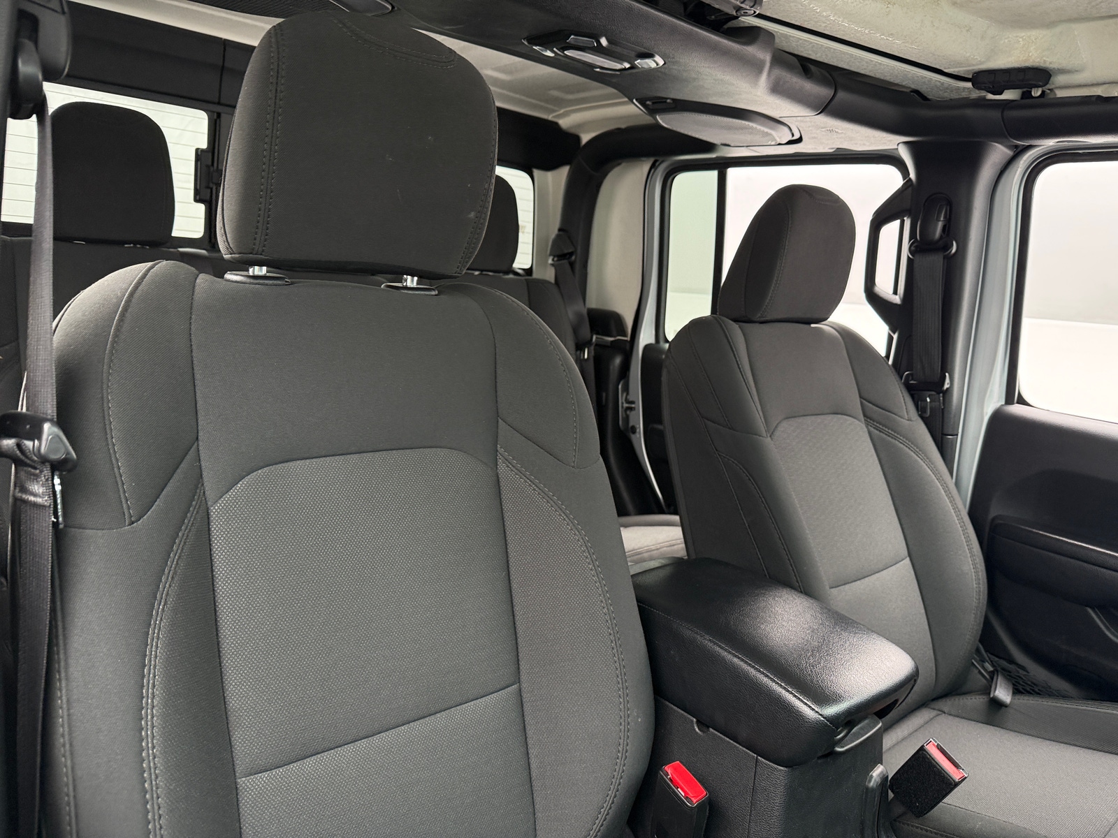 Thumbnail: 2023 Jeep Gladiator - 2