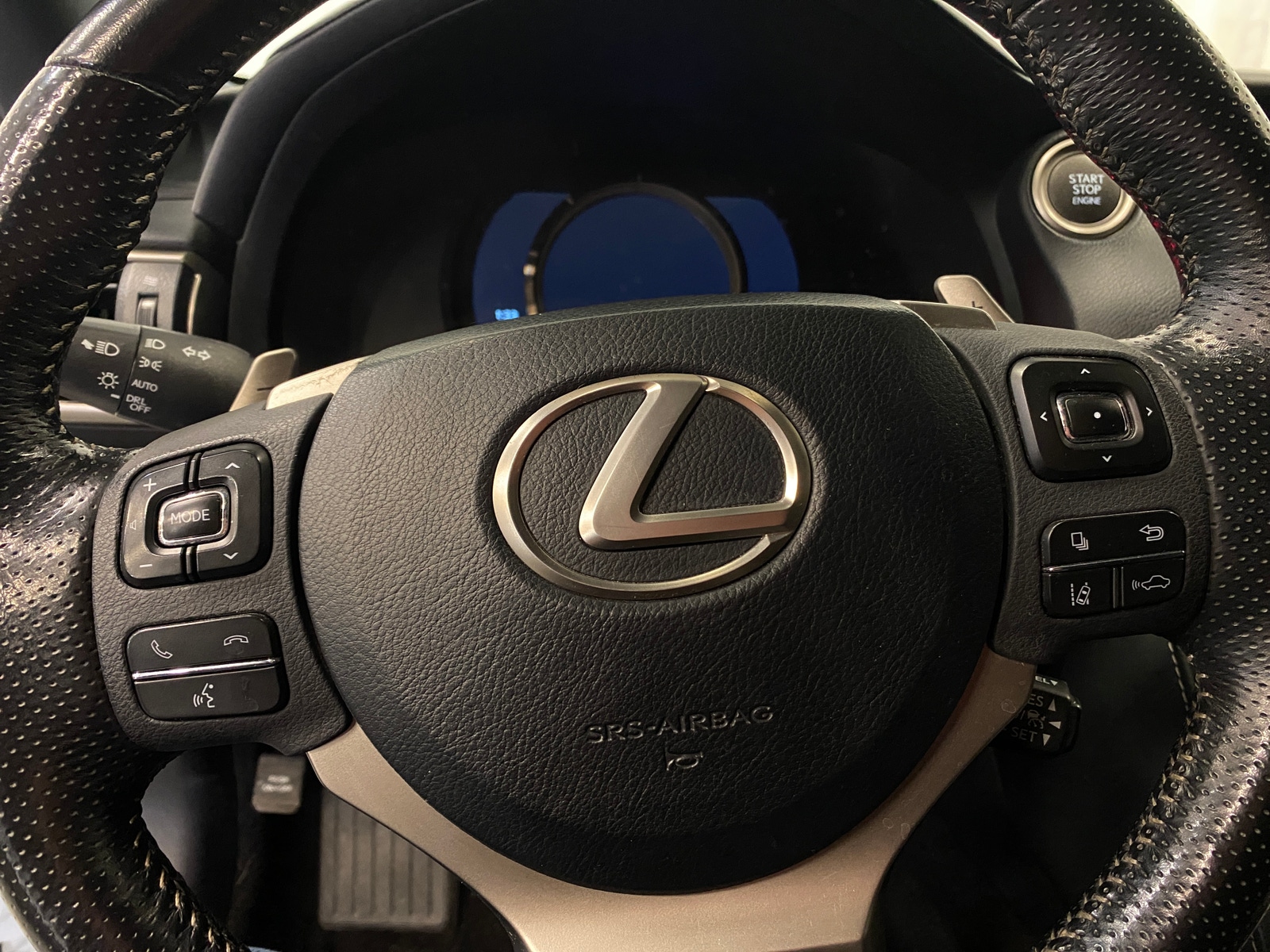 Thumbnail: 2019 Lexus IS - 4