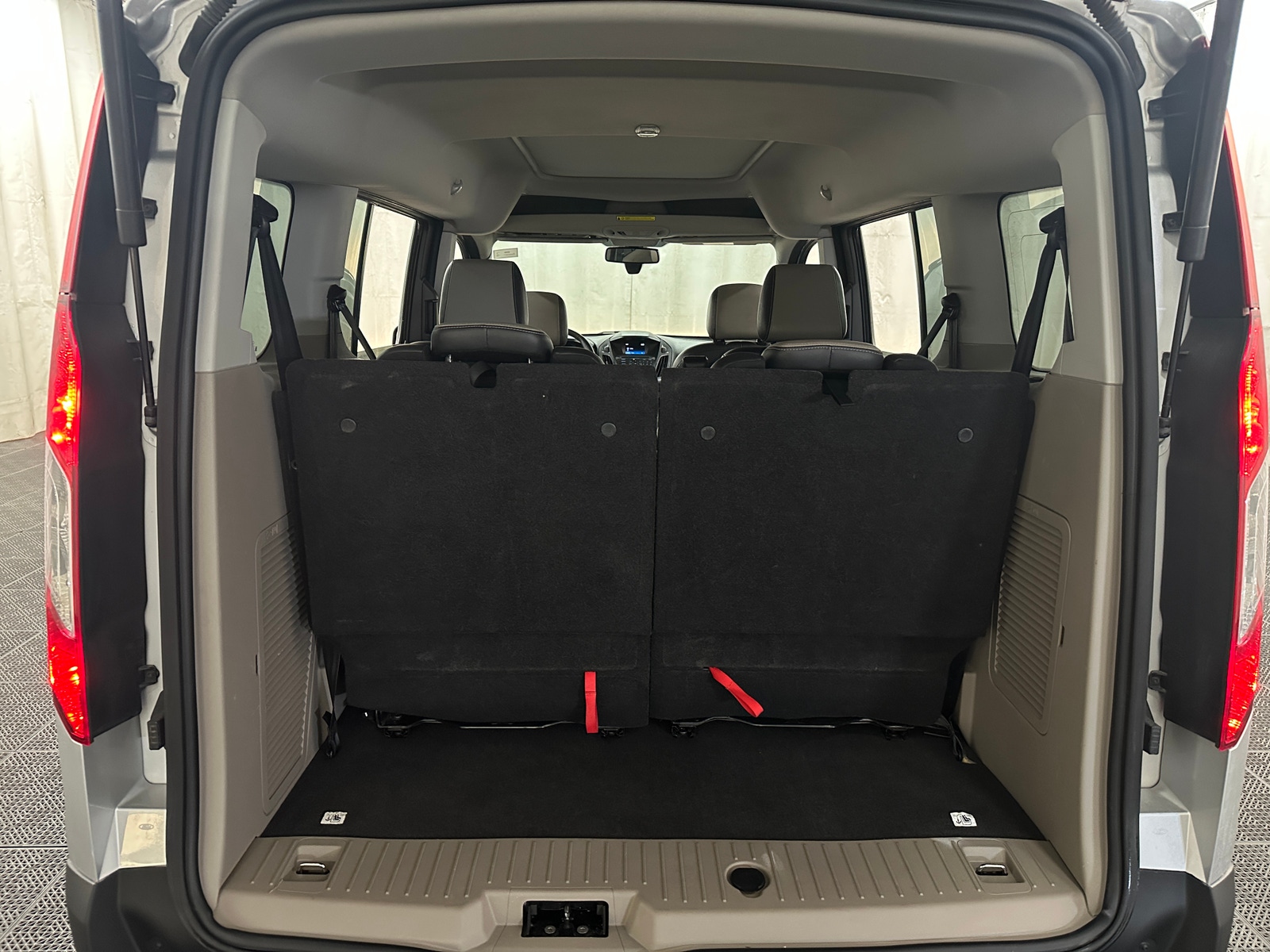 Thumbnail: 2016 Ford Transit Series - 6