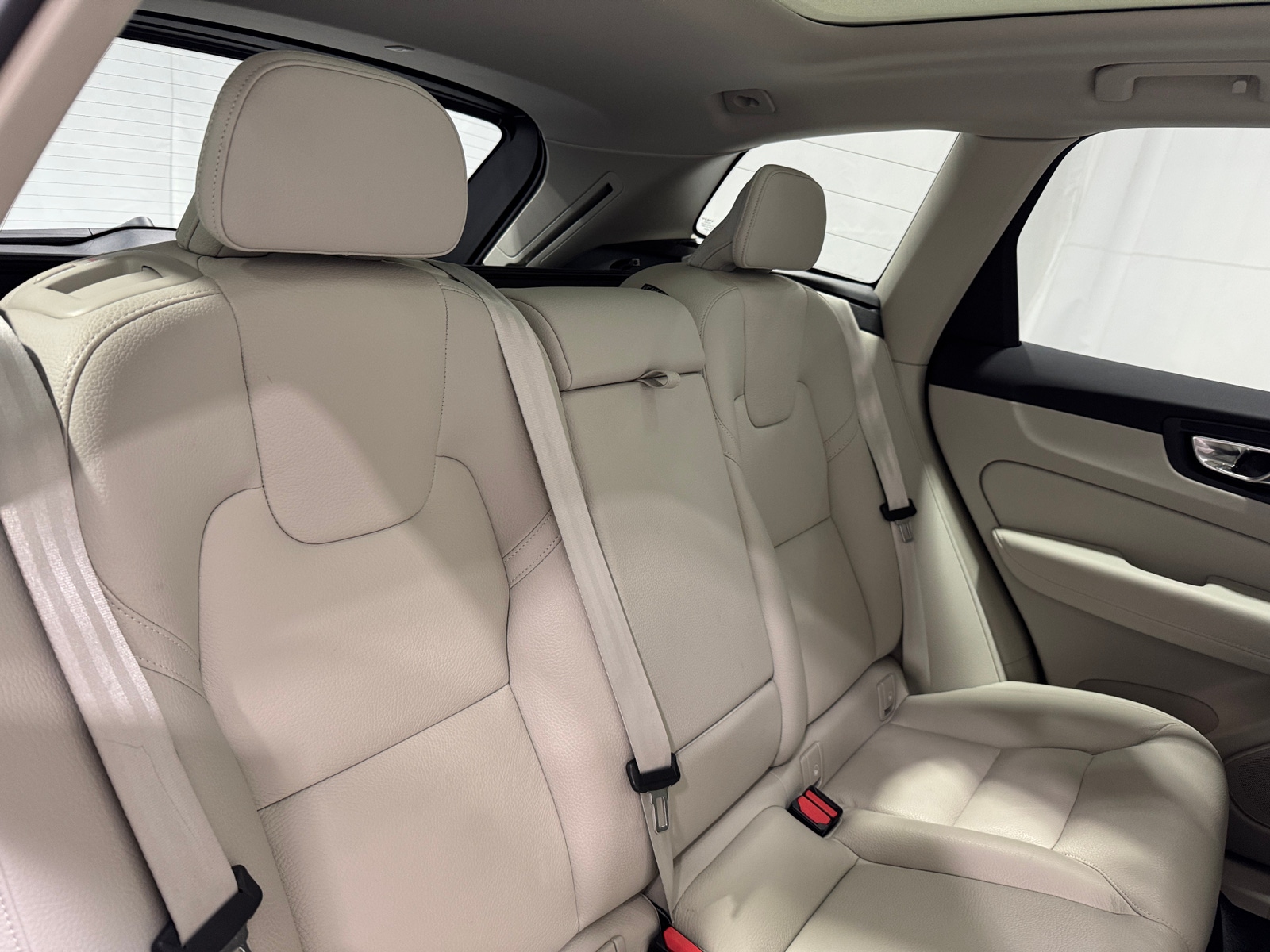 Thumbnail: 2023 Volvo XC60 - 5