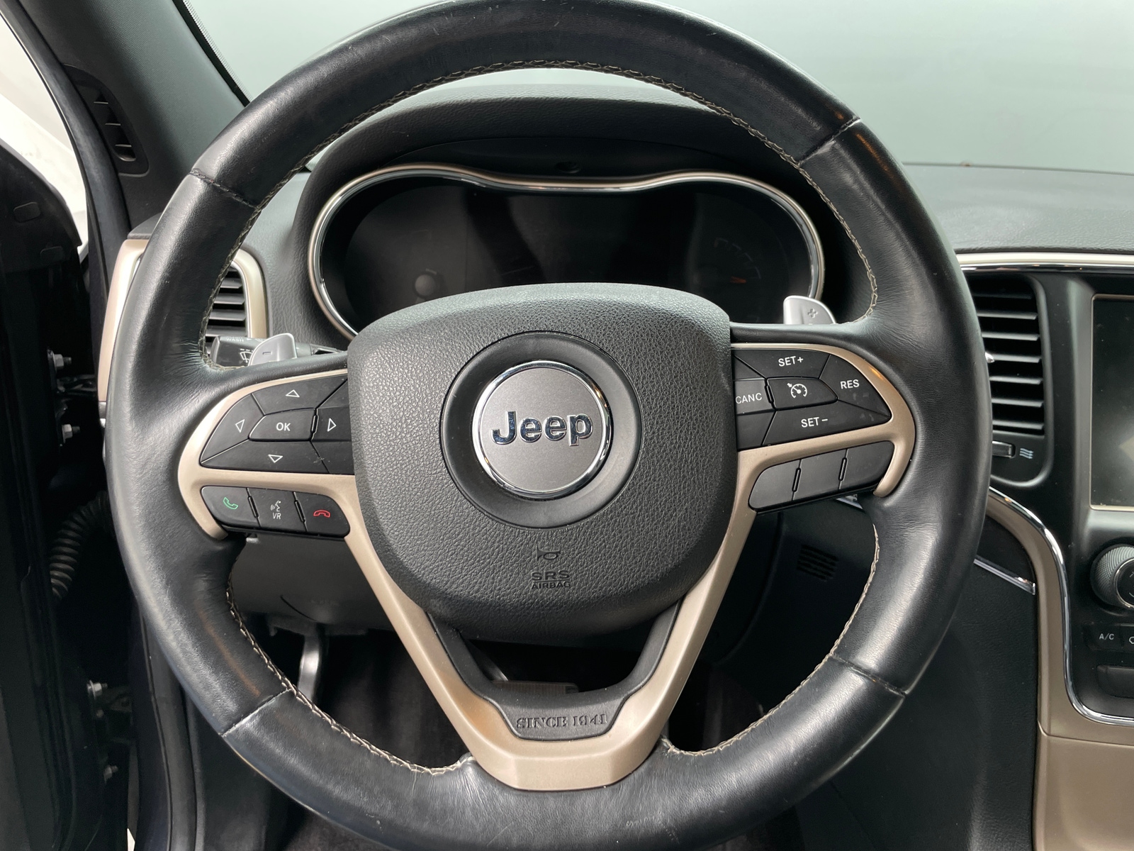 Thumbnail: 2016 Jeep Grand Cherokee - 4