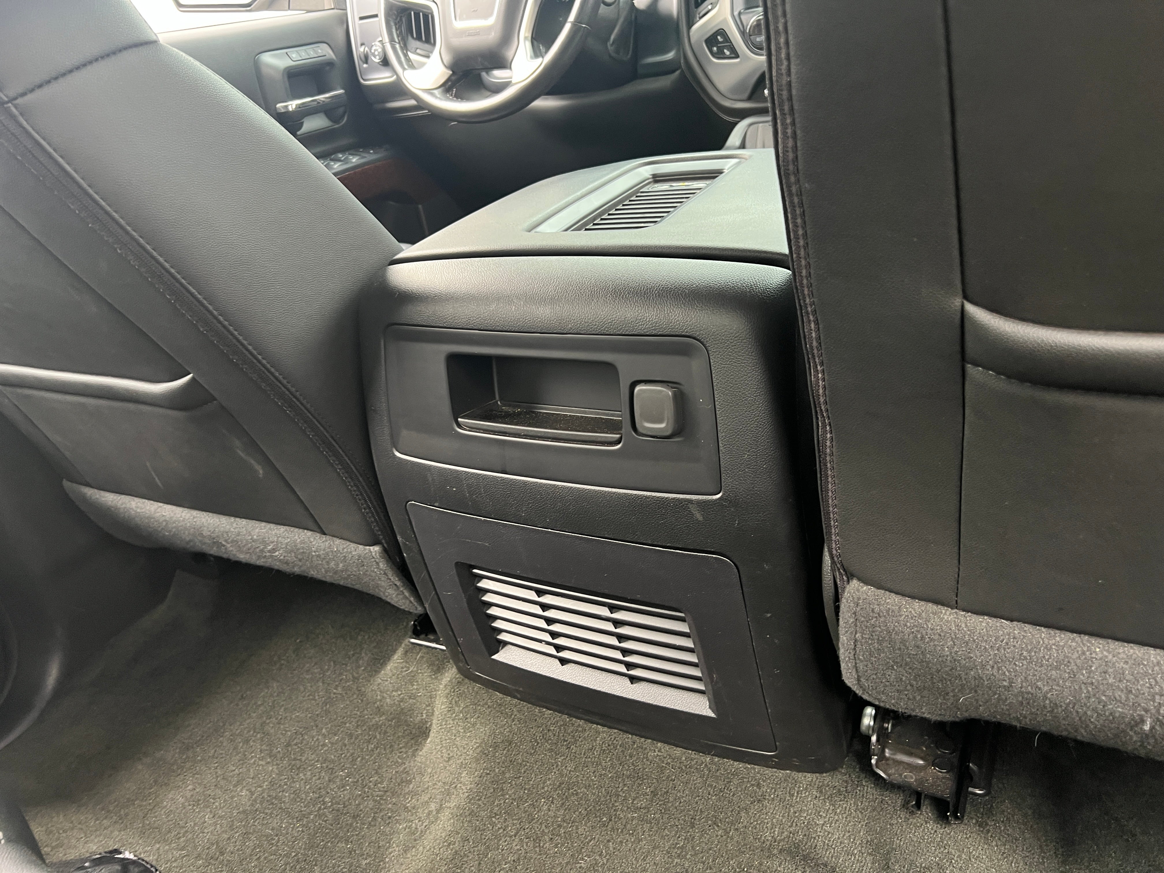 Used 2018 GMC Sierra 1500 SLT with VIN 3GTU1NERXJG361901 for sale in Oak Creek, WI