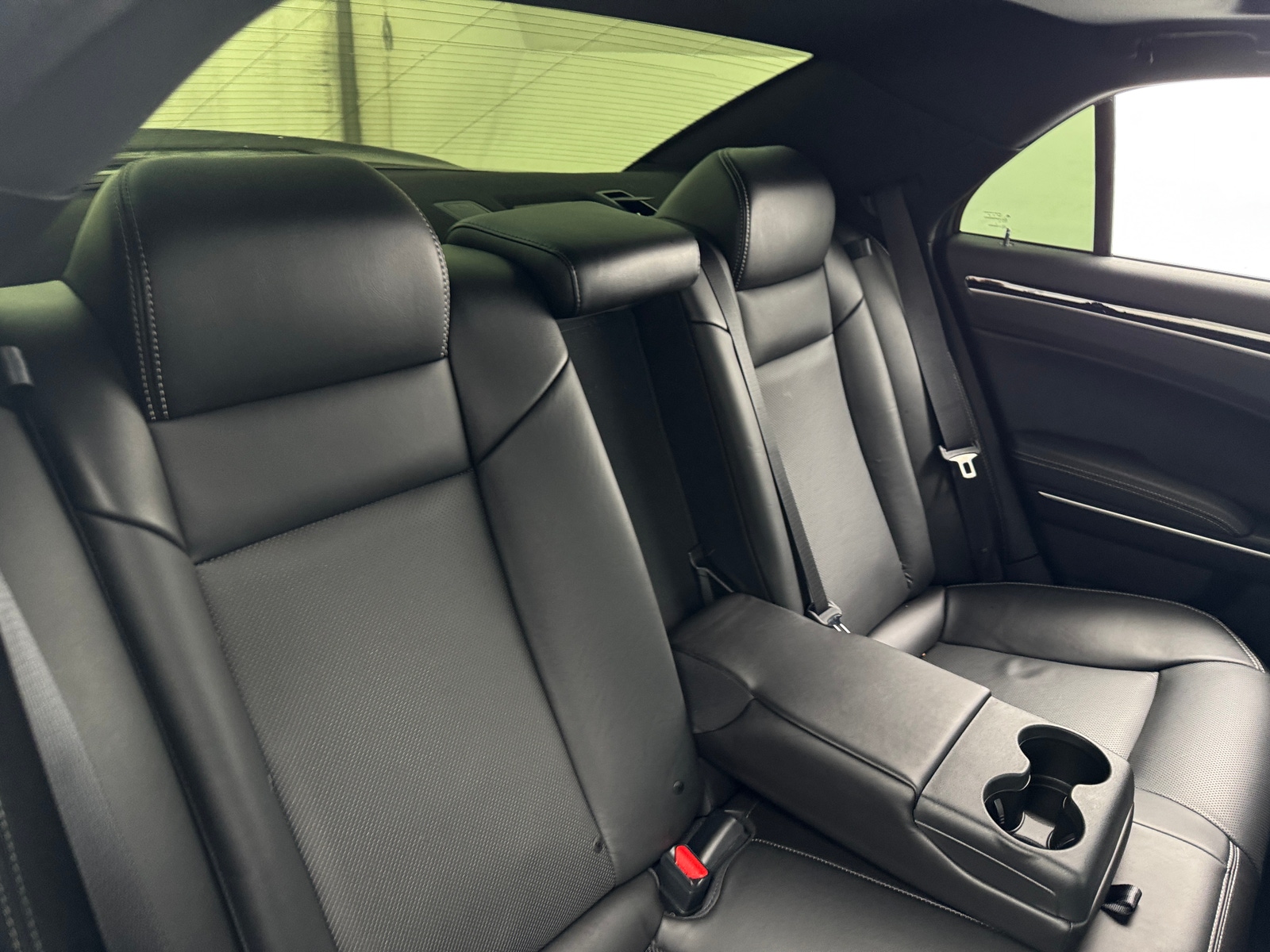 Thumbnail: 2023 Chrysler 300 - 5