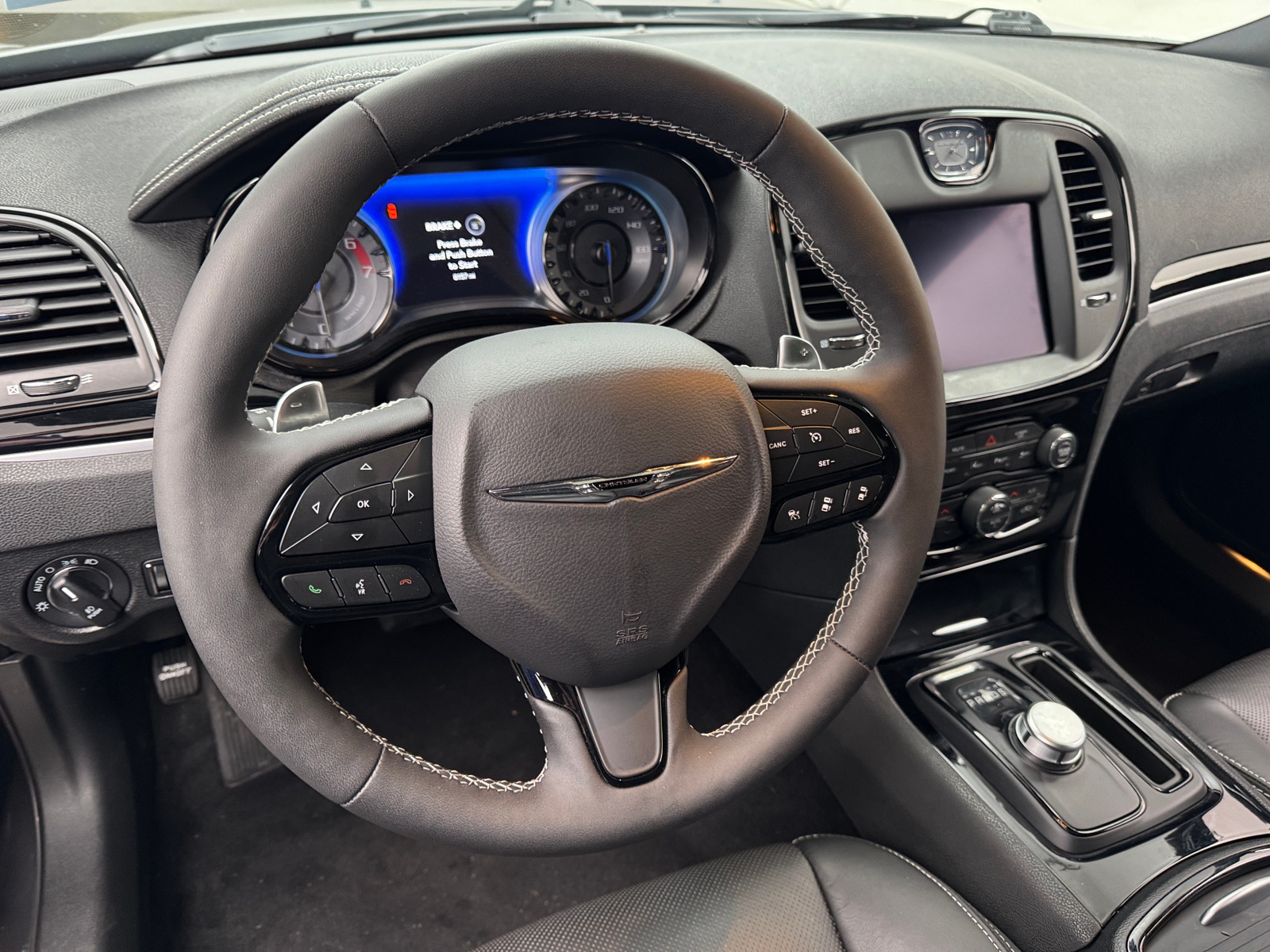 Thumbnail: 2023 Chrysler 300 - 4