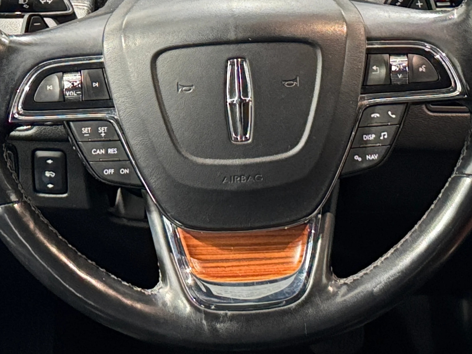 Thumbnail: 2018 Lincoln Navigator - 4