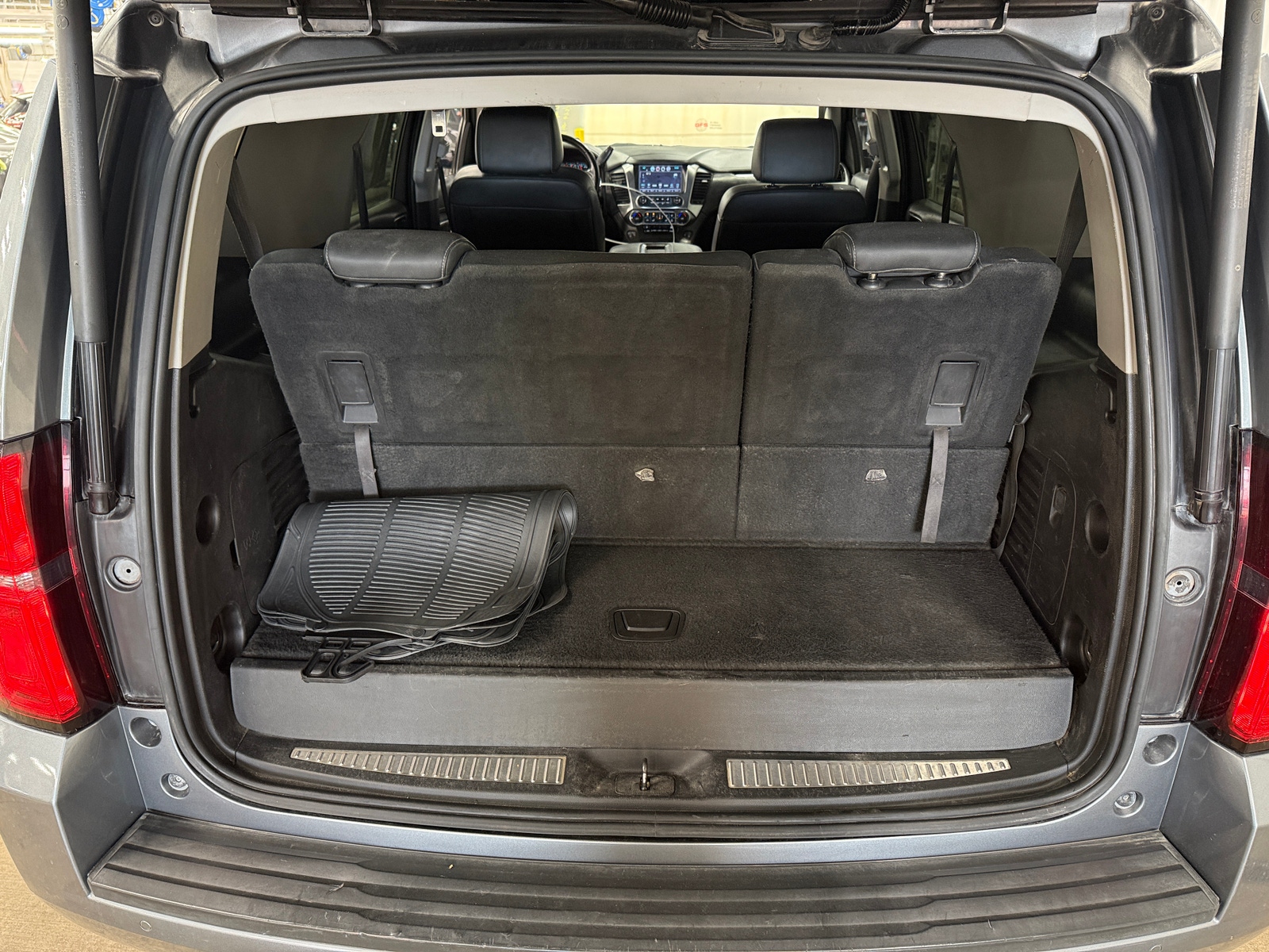 Thumbnail: 2019 Chevrolet Tahoe - 6