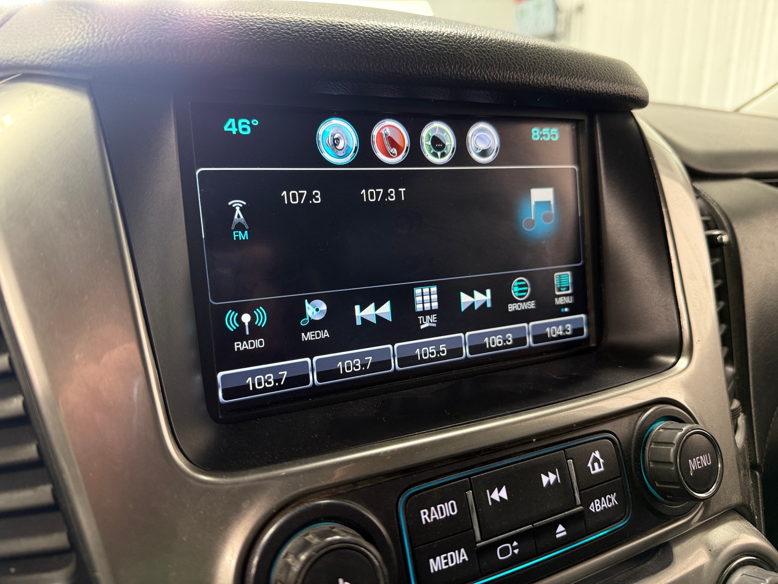 Thumbnail: 2019 Chevrolet Tahoe - 3