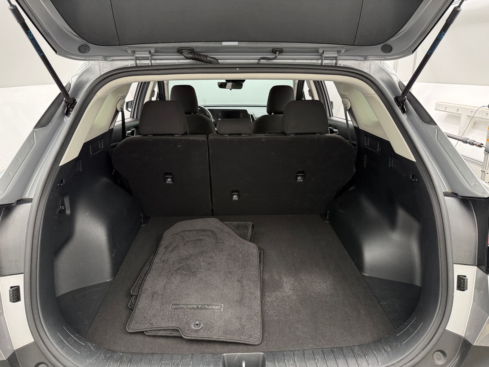 Thumbnail: 2025 Kia Sportage - 7