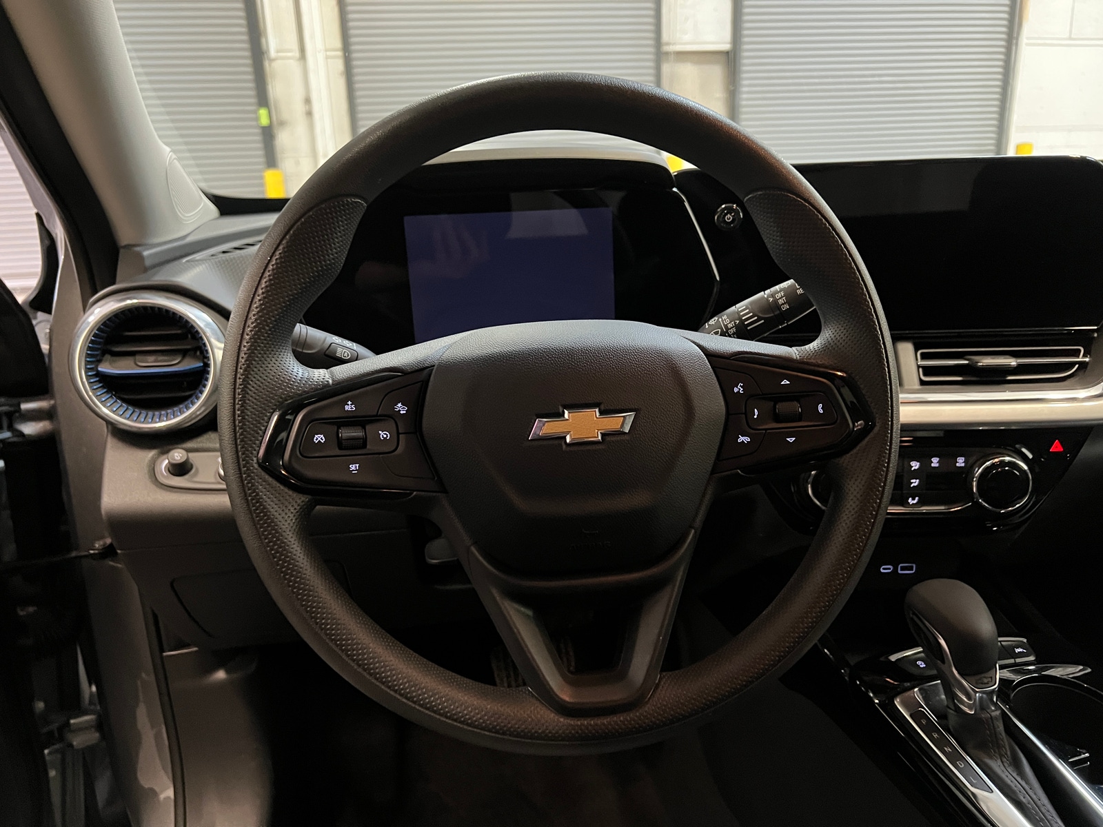 Thumbnail: 2025 Chevrolet Trax - 5