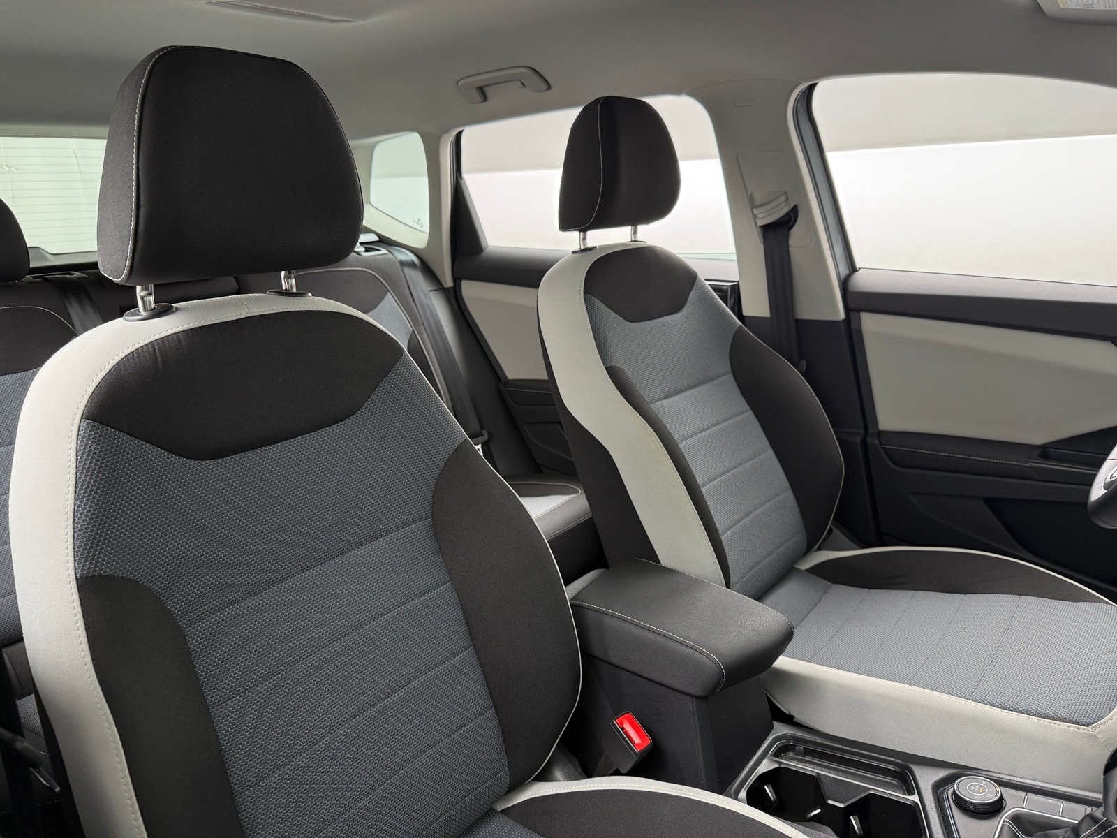 Thumbnail: 2025 Volkswagen Taos - 2