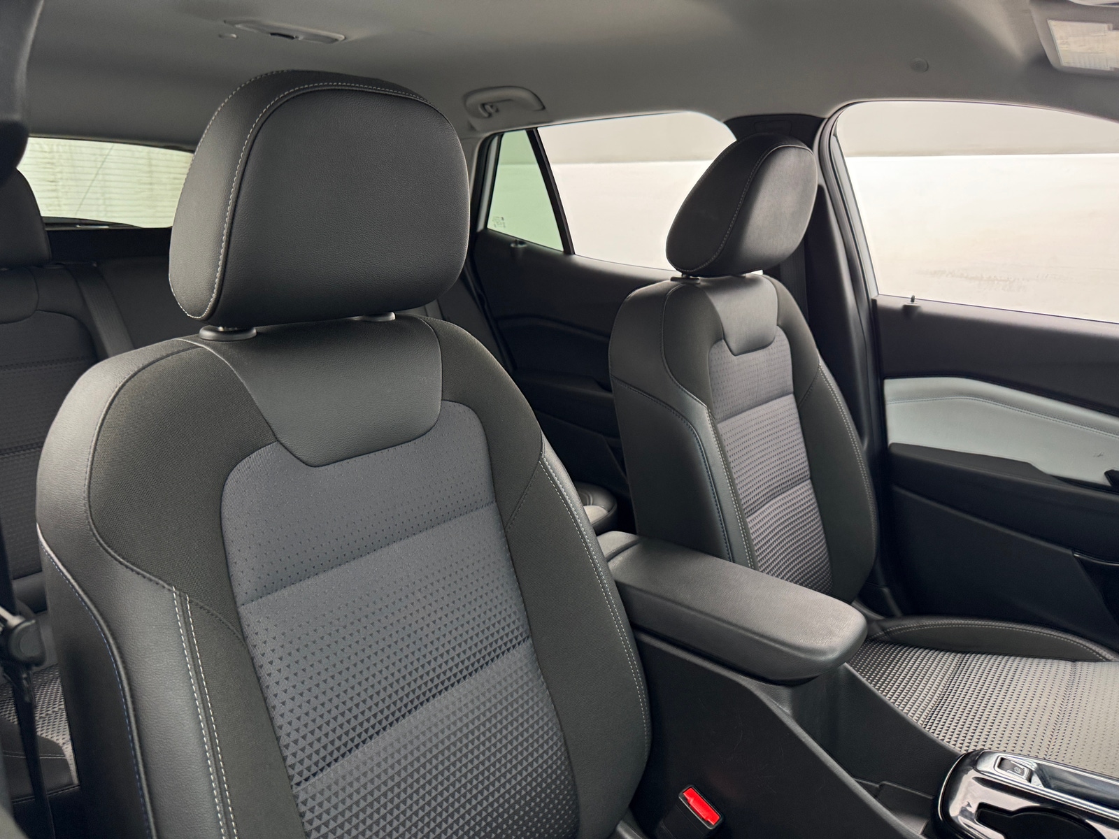 Thumbnail: 2025 Chevrolet Trax - 2