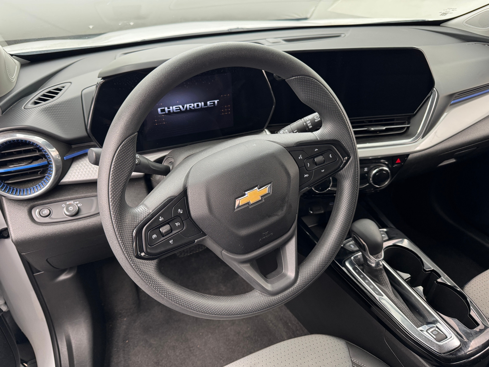 Thumbnail: 2025 Chevrolet Trax - 5