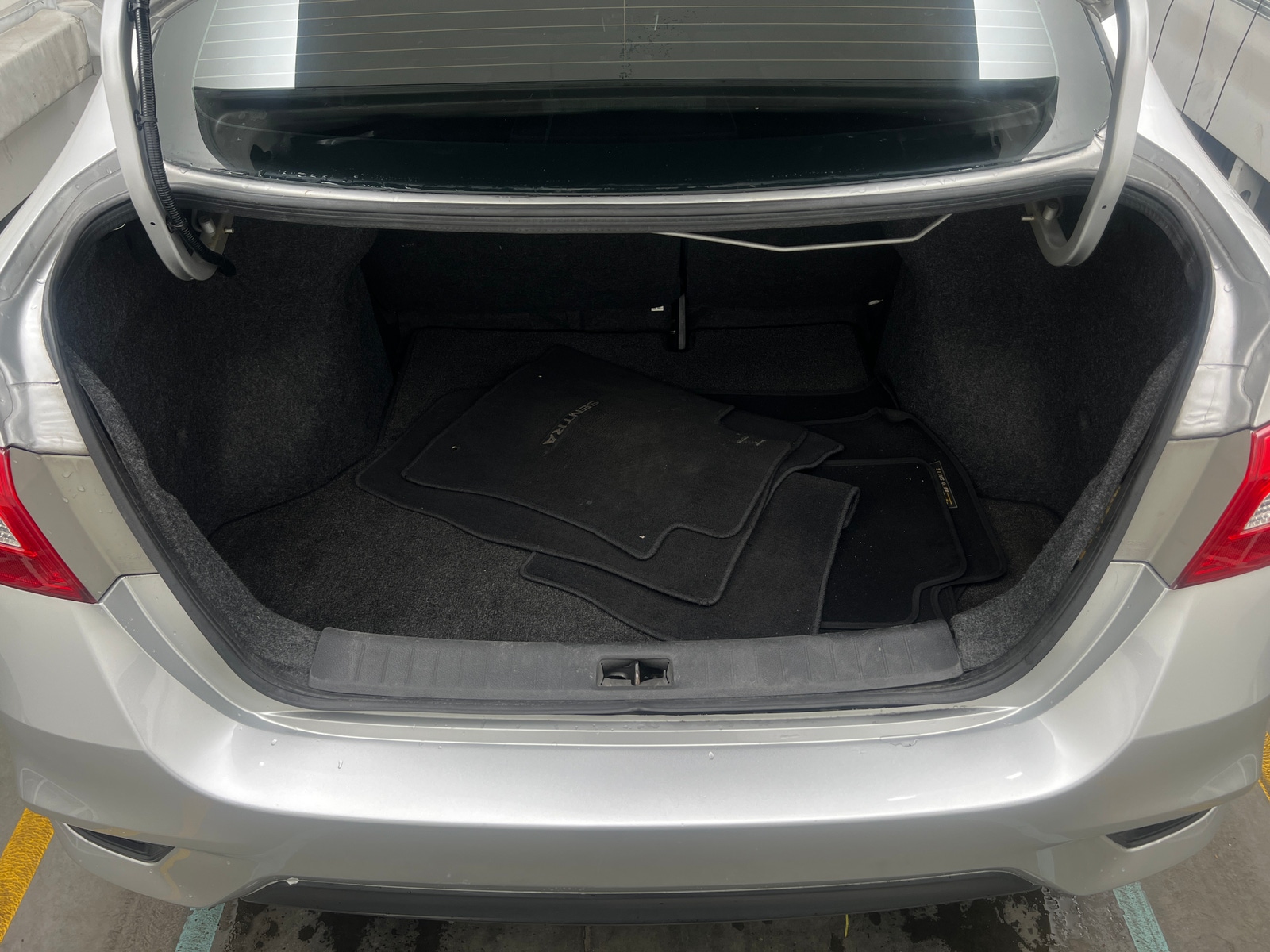 Thumbnail: 2019 Nissan Sentra - 7