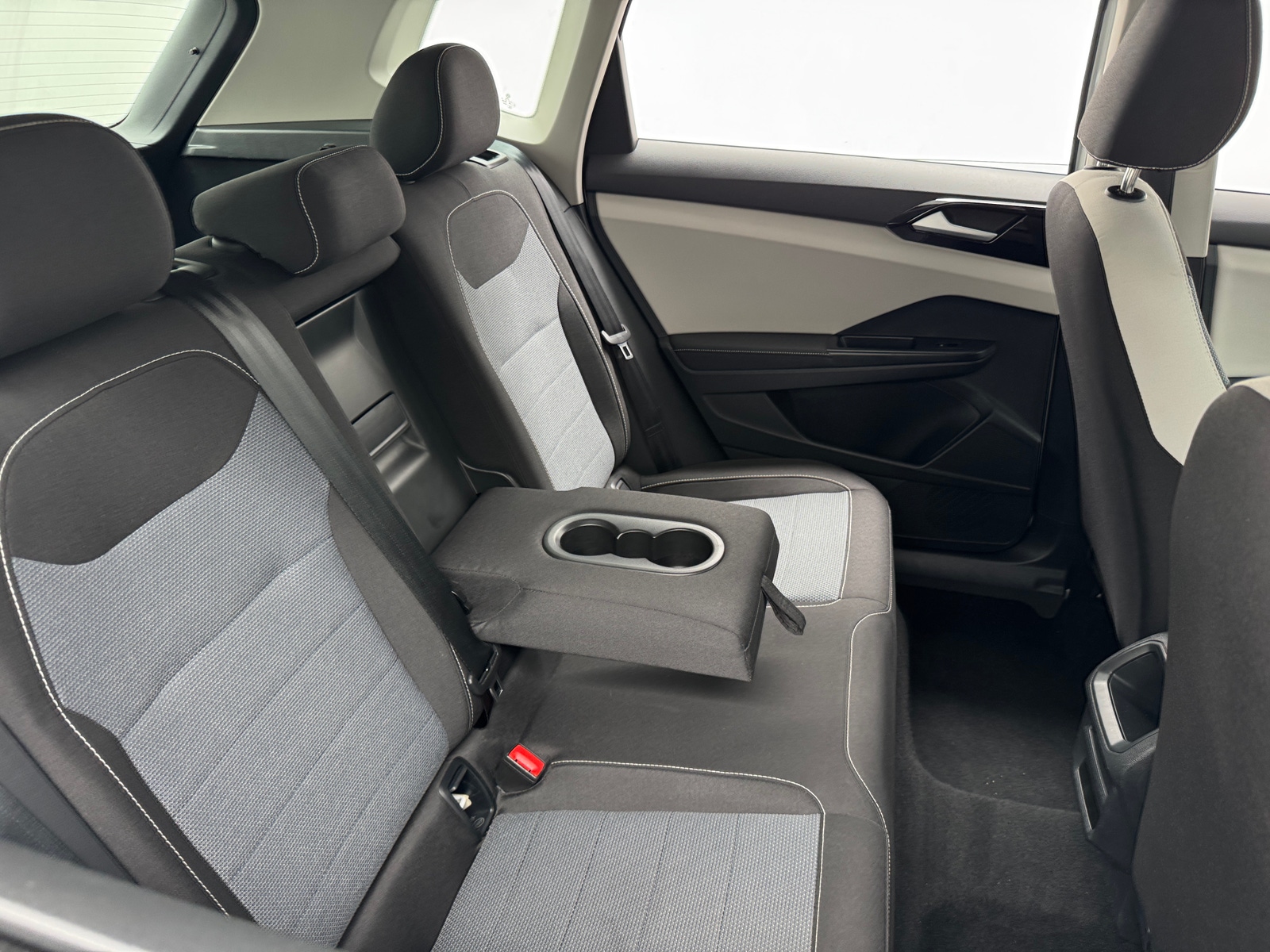 Thumbnail: 2025 Volkswagen Taos - 6