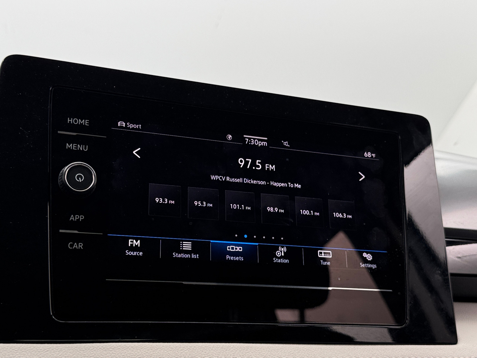 Thumbnail: 2025 Volkswagen Taos - 4