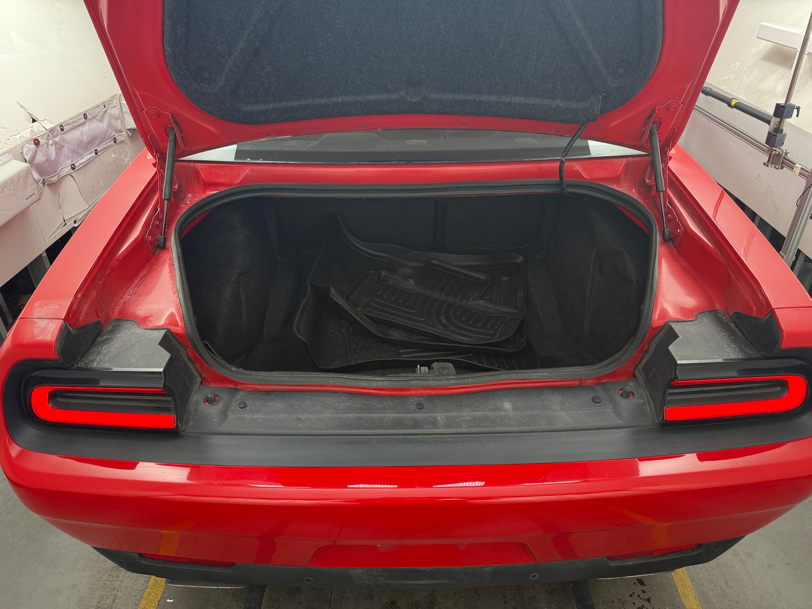 Thumbnail: 2016 Dodge Challenger - 4