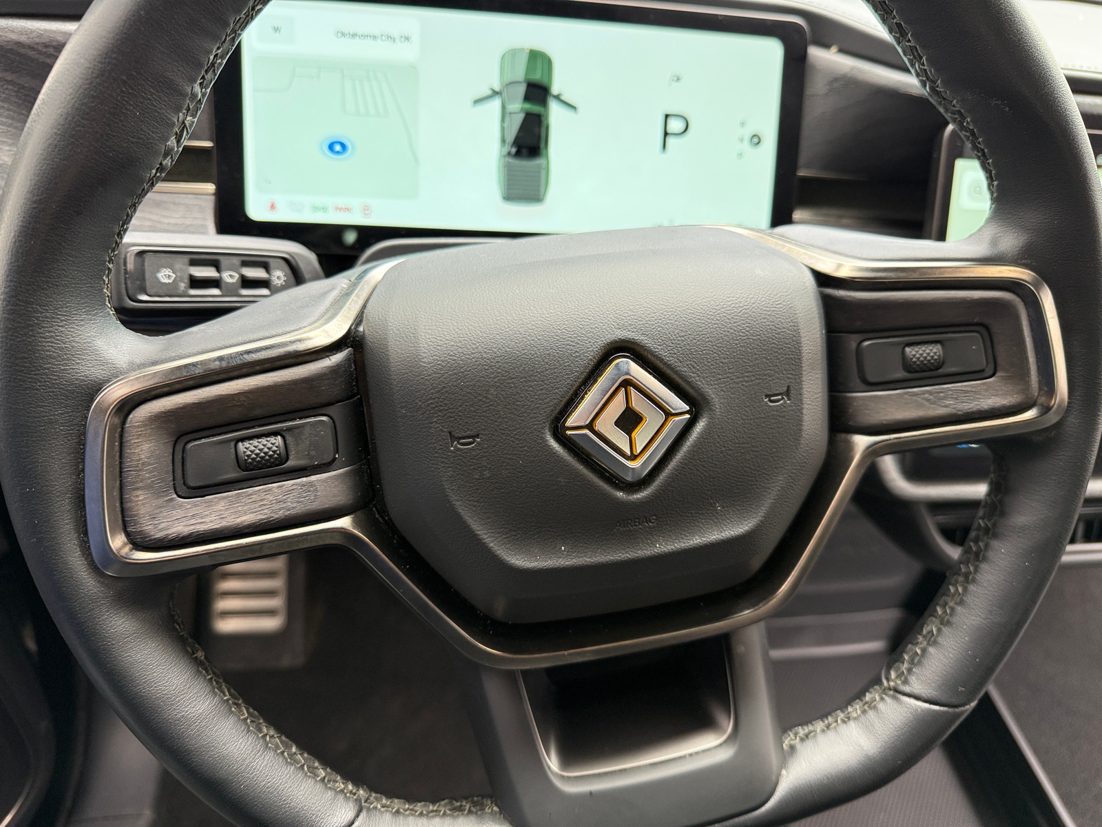 Thumbnail: 2022 Rivian R1T - 4