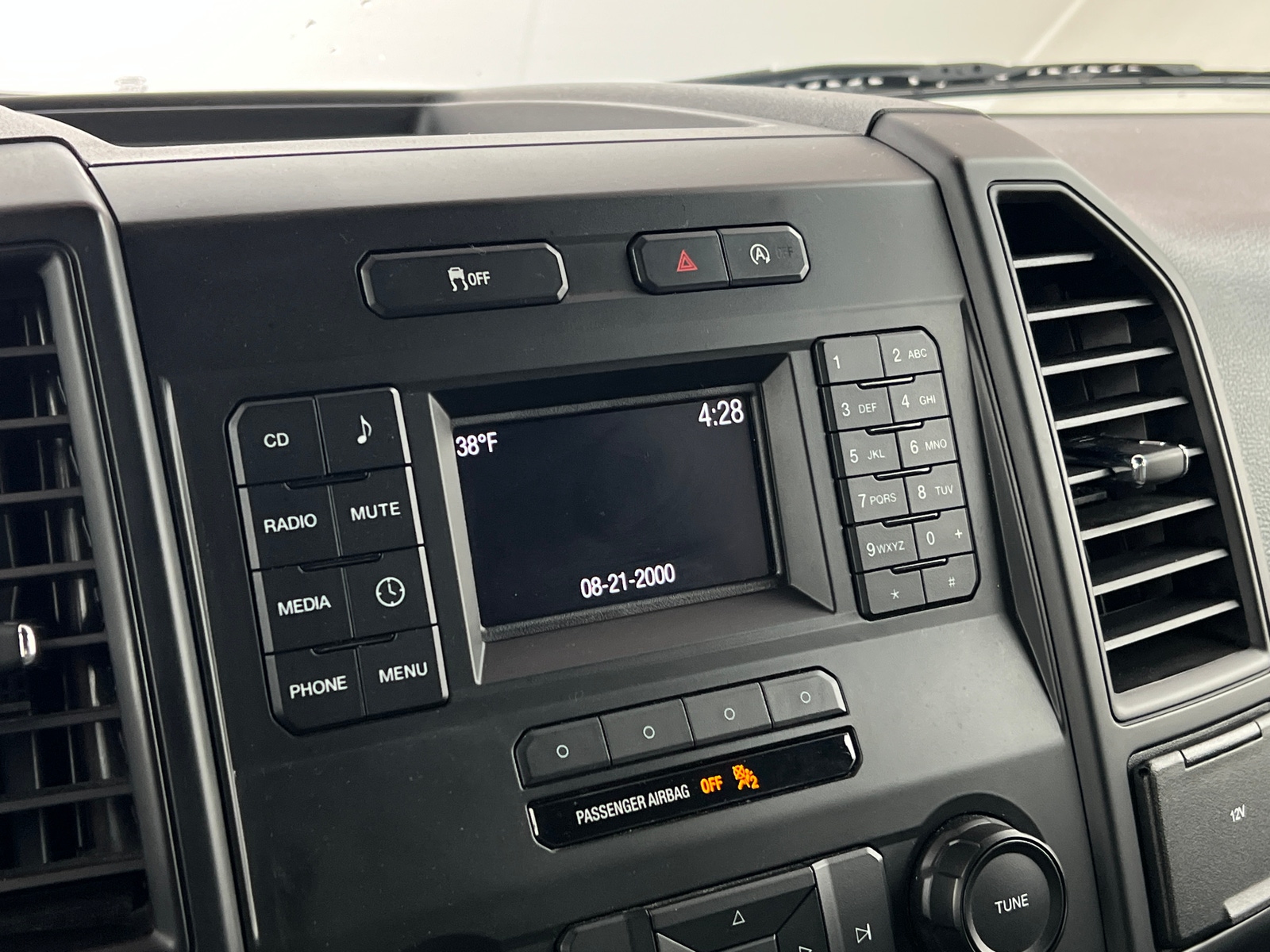 Thumbnail: 2017 Ford Econoline - 4