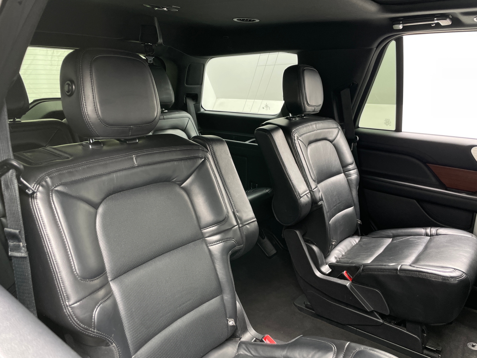 Thumbnail: 2020 Lincoln Navigator - 5