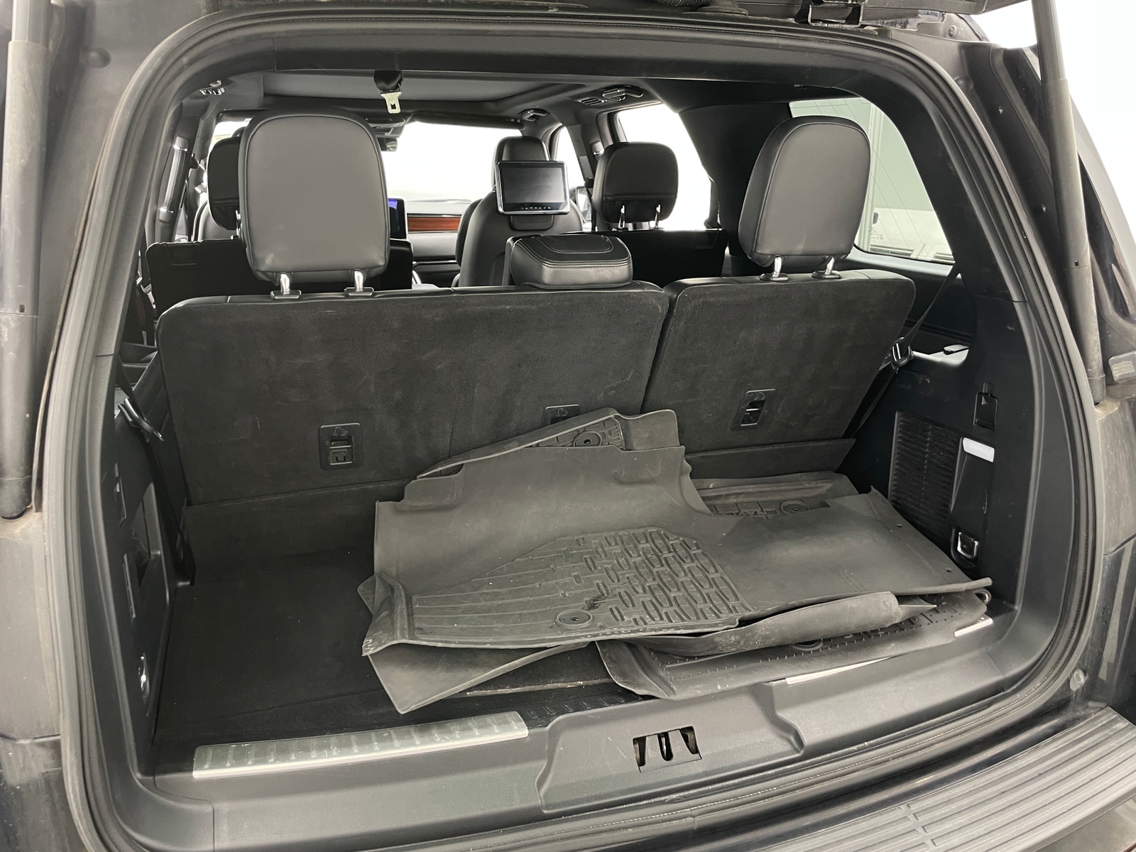 Thumbnail: 2020 Lincoln Navigator - 6