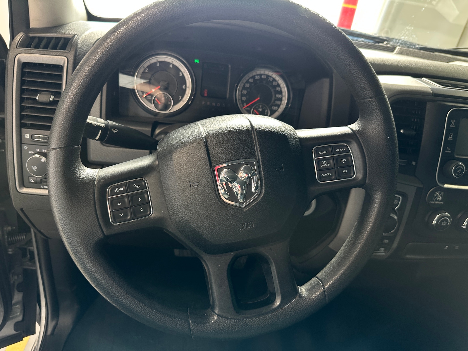 Thumbnail: 2020 RAM 1500 Classic - 5