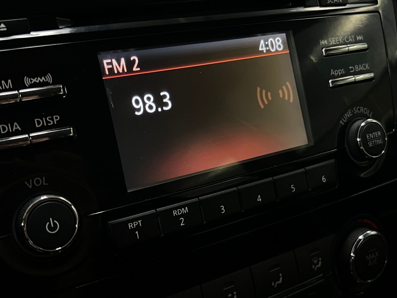 Thumbnail: 2016 Nissan Rogue - 4